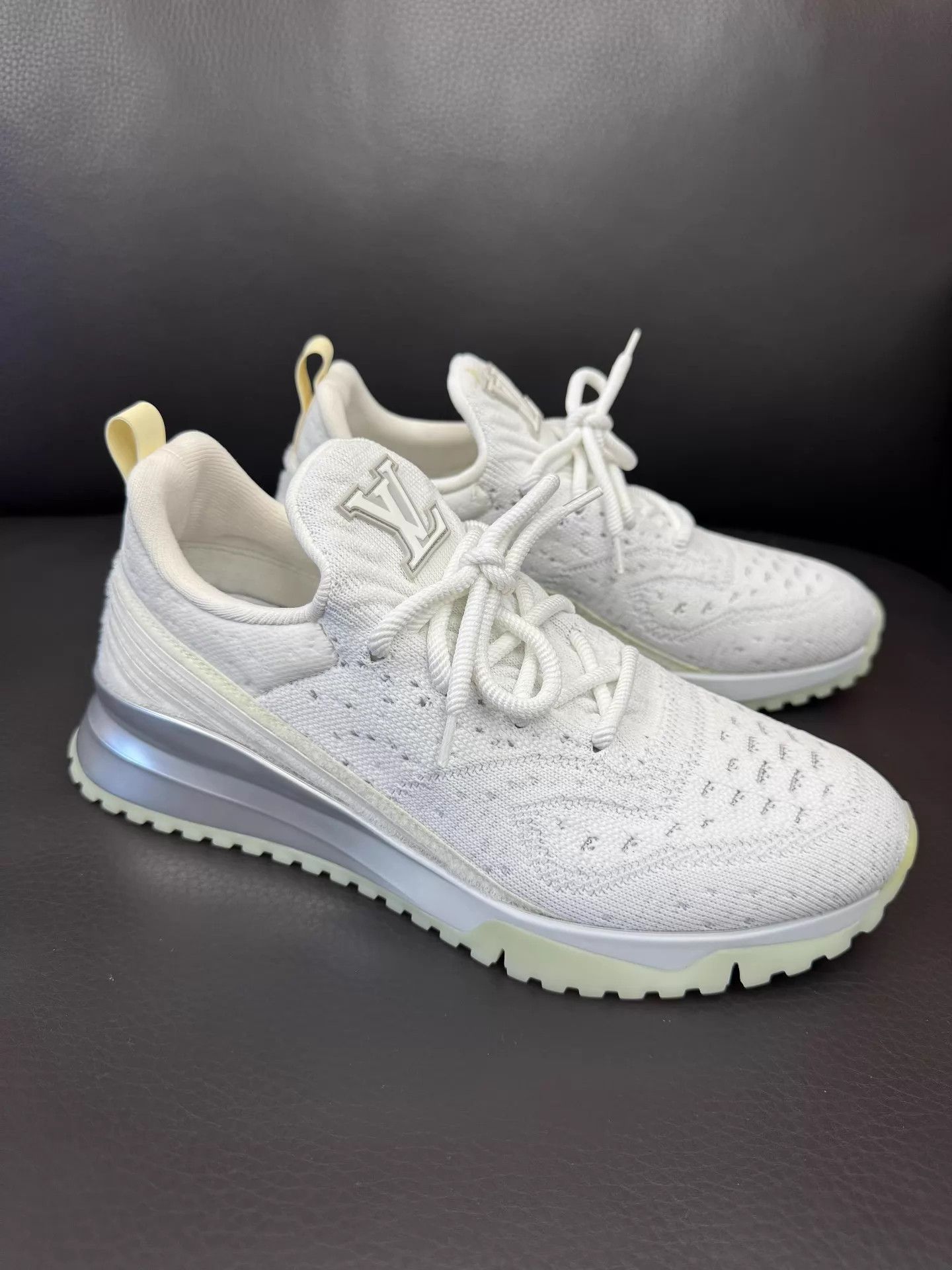 Louis Vuitton LV RUN AWAY vnr Sneaker 41 Size US 8 / EU 41 - 1 Thumbnail