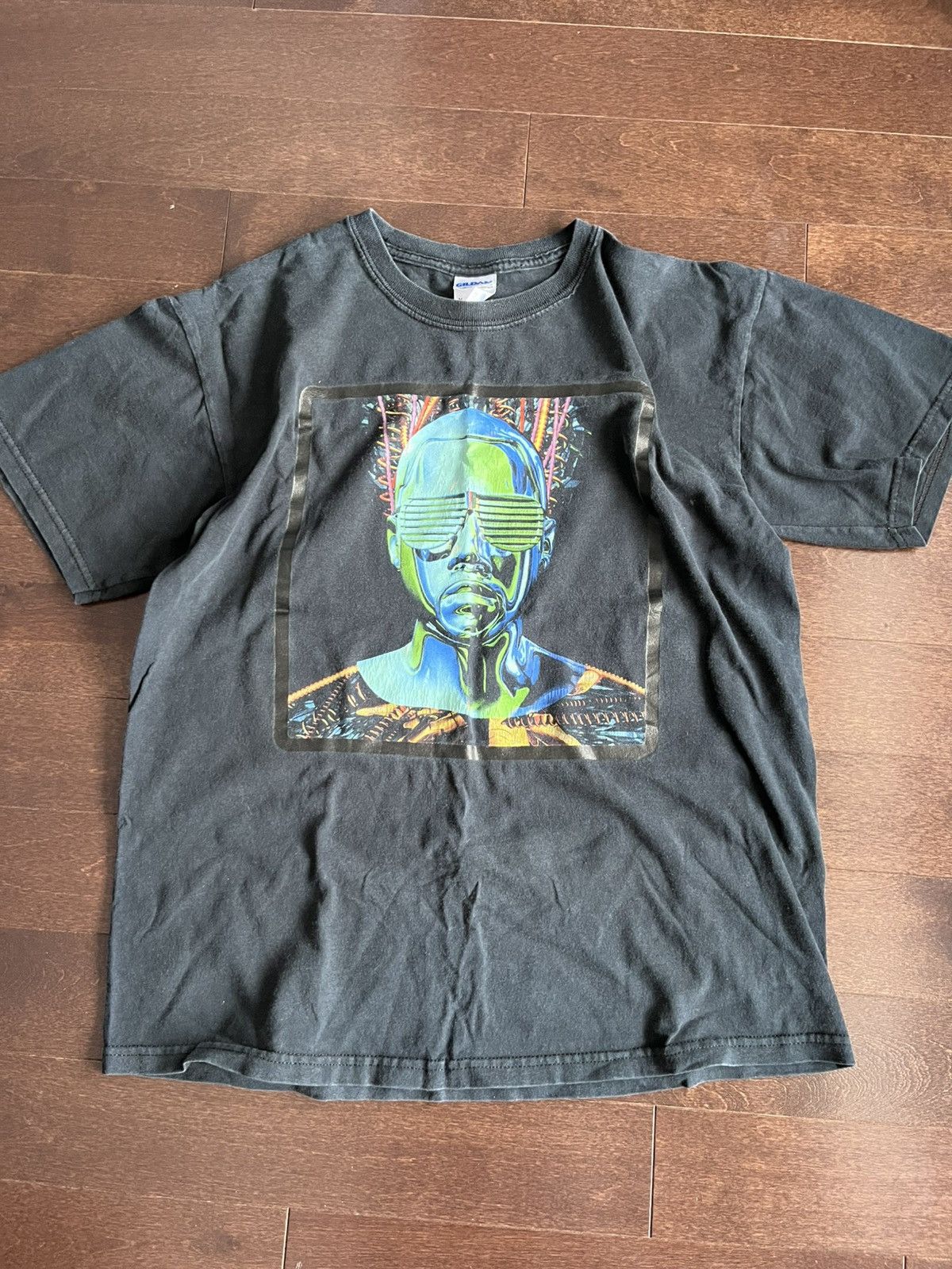 Kanye West Vintage Kanye West 2008 Glow in the Dark Tour Faded Rap Tee Size US M / EU 48-50 / 2 - 1 Thumbnail