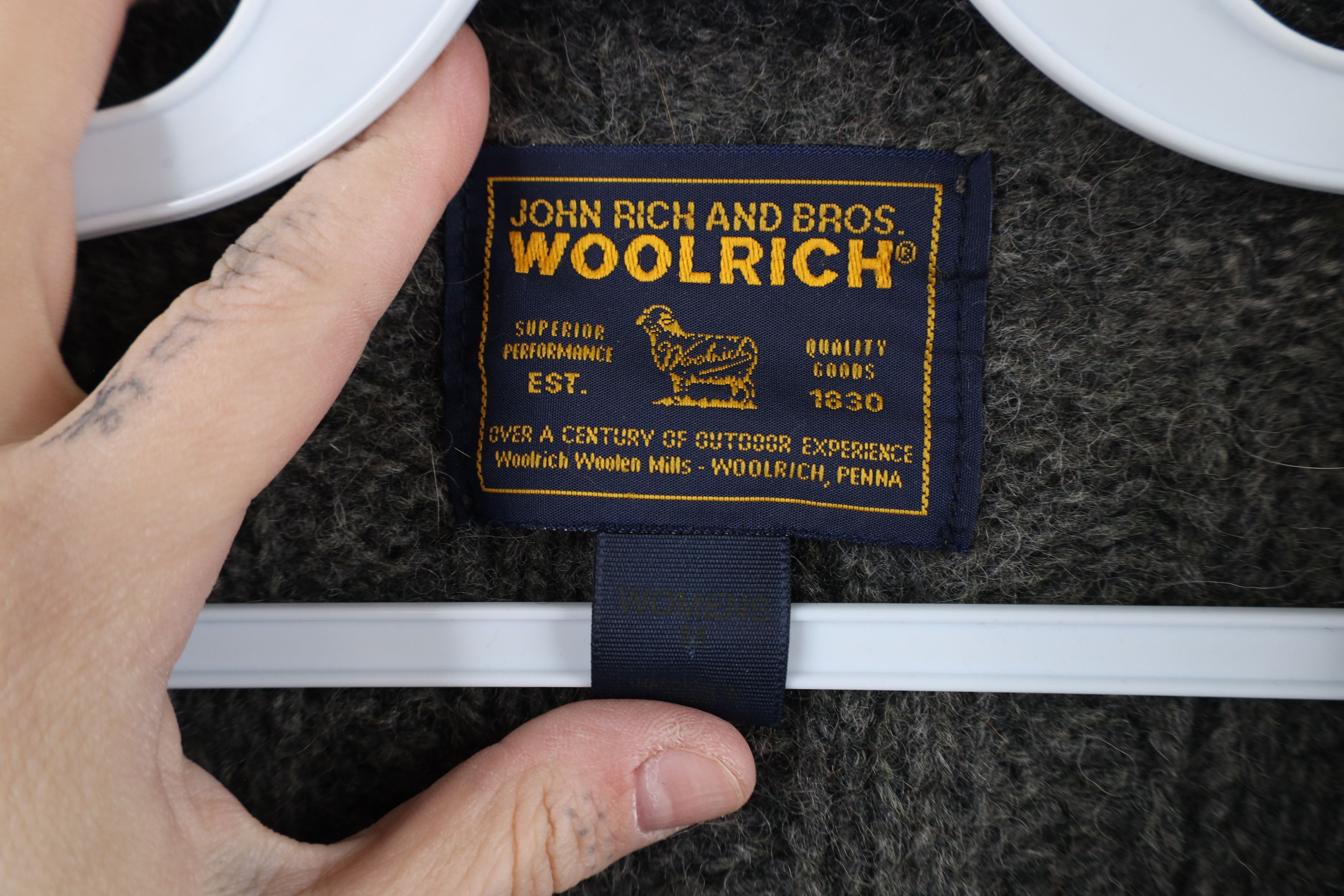 Vintage × Woolrich Woolen Mills Vintage 90s Woolrich Knit Moose Snowflake Patchwork Sweater Size M / US 6-8 / IT 42-44 - 8 Thumbnail