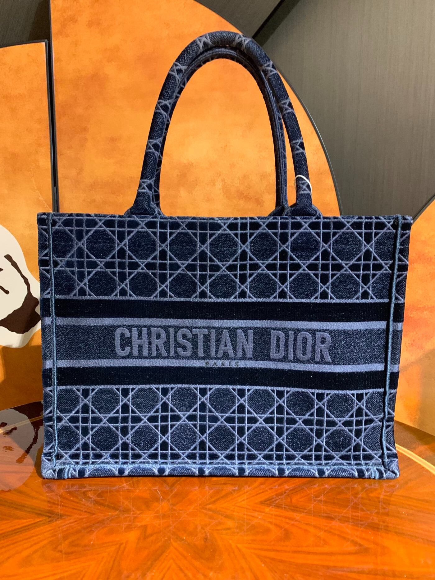 Dior Pre-loved Bag Very good condition Size ONE SIZE - 1 Thumbnail