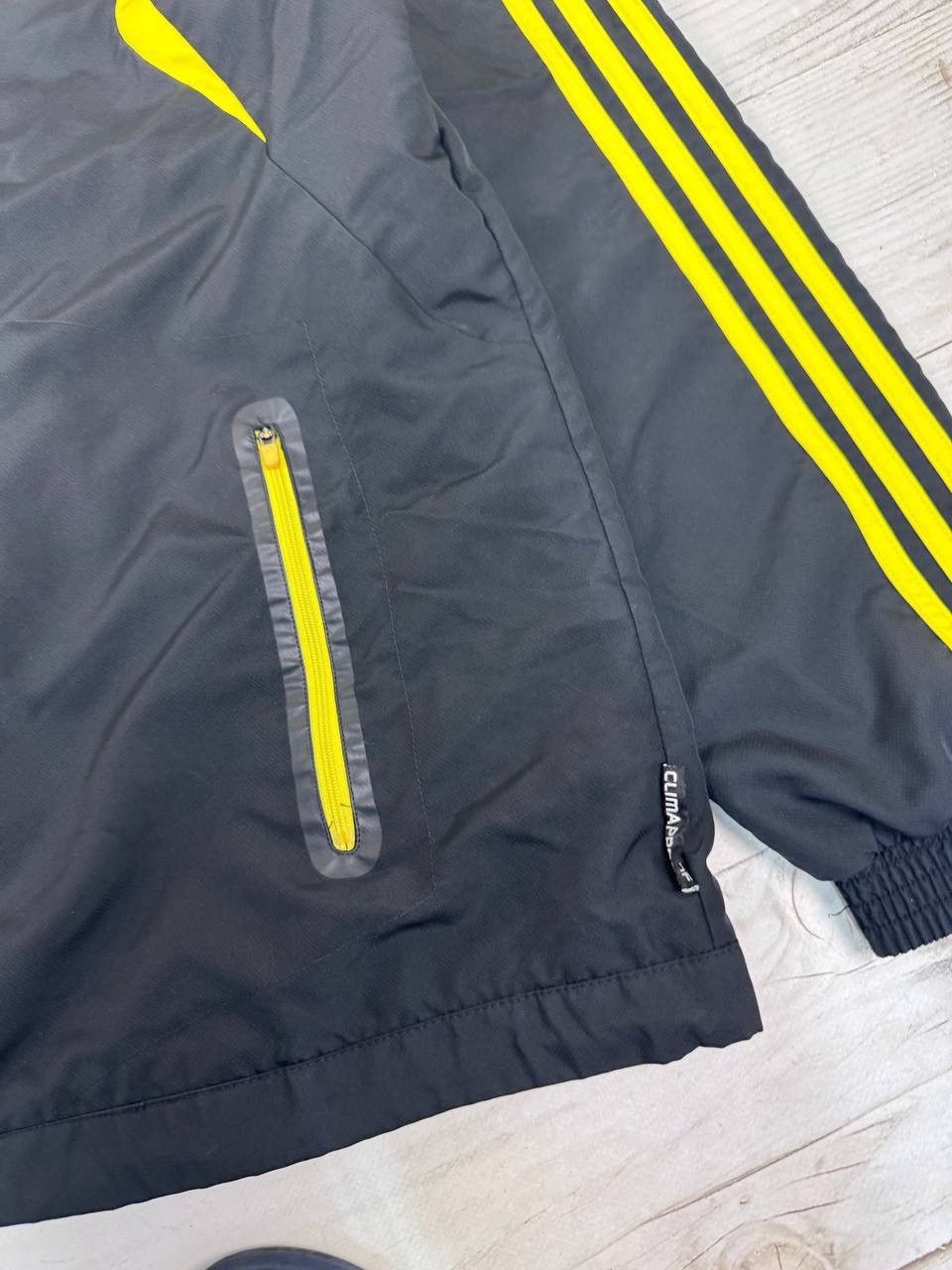 Adidas Vintage Adidas Liverpool 2010 2011 Windbreaker Track Jacket Size US L / EU 52-54 / 3 - 8 Thumbnail