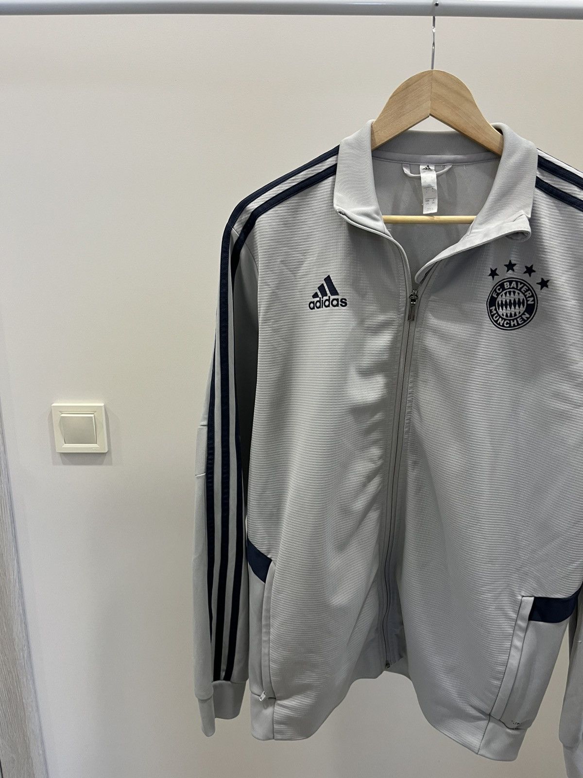 Adidas Vintage 90s Adidas Bayern Munich Zip training Sweatshirt Size US L / EU 52-54 / 3 - 3 Thumbnail