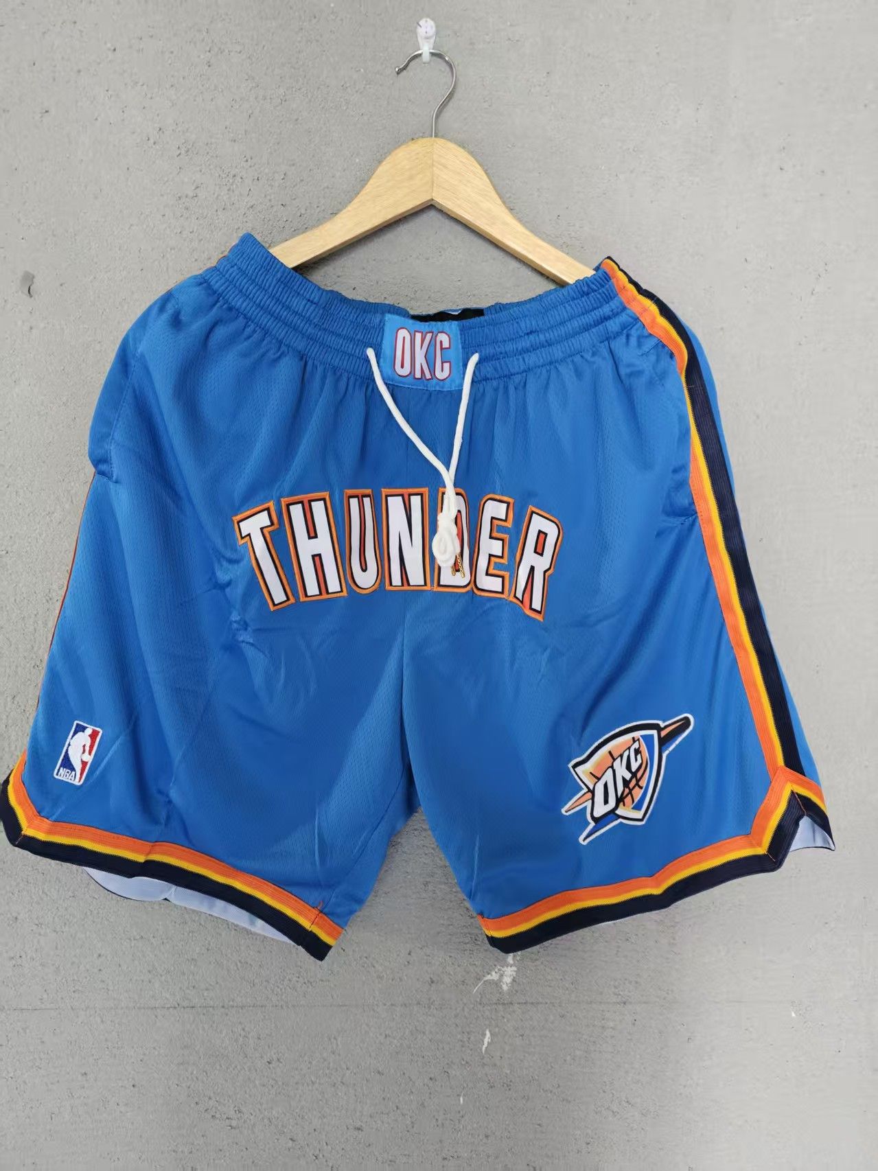 NBA Oklahoma City Thunder Short XL Size US 36 / EU 52 - 1 Thumbnail