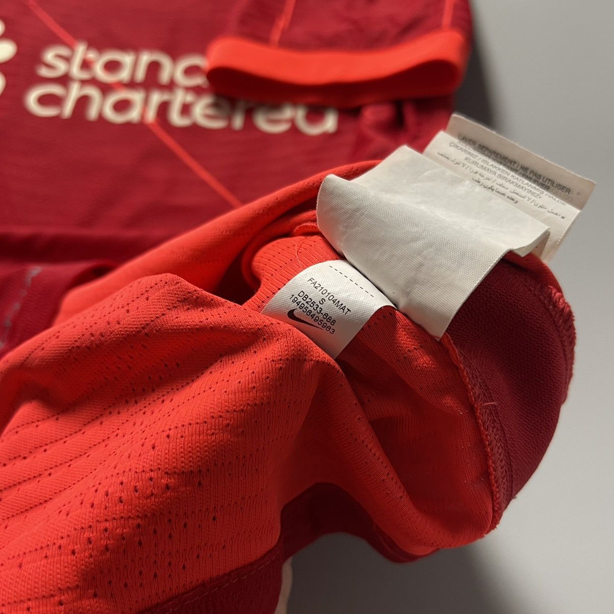 Nike × Vintage LIVERPOOL NIKE 2021/2022 FOOTBALL HOME JERSEY #11 SALAH Size US S / EU 44-46 / 1 - 16 Thumbnail
