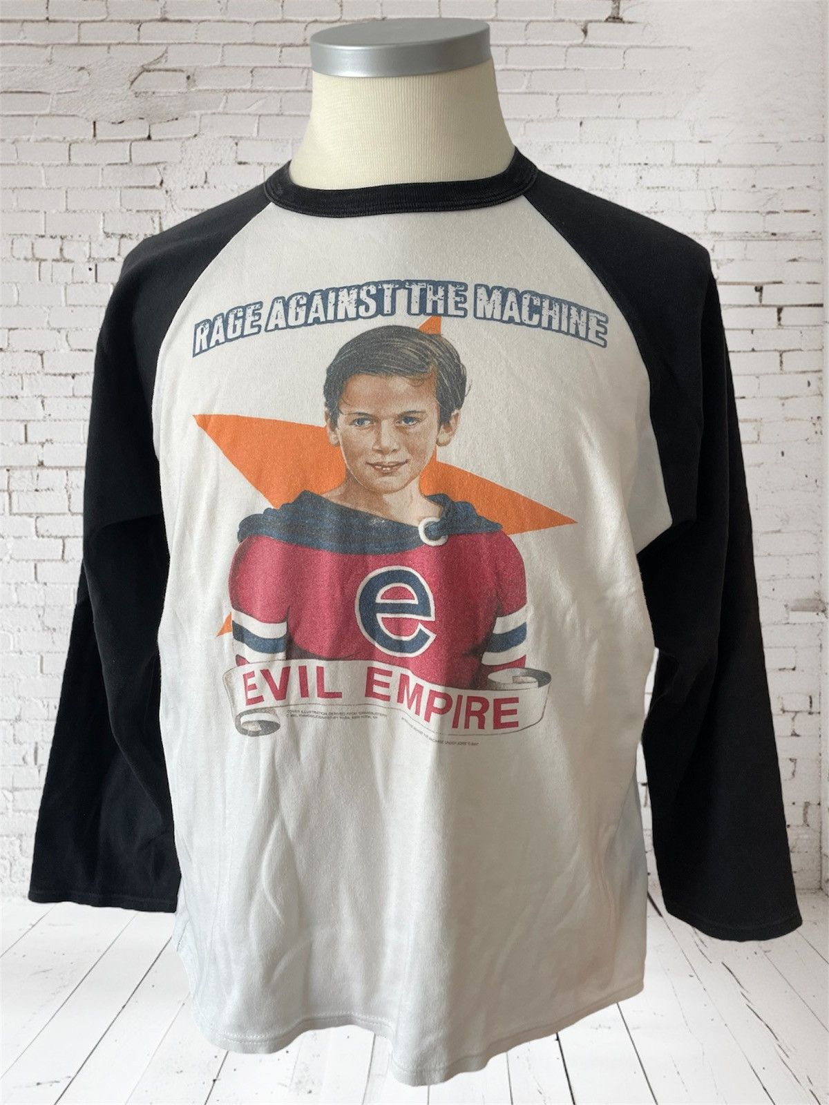 Vintage Vintage Rage Against The Machine, Evil Empire Tour, 1996 Size US XL / EU 56 / 4 - 1 Thumbnail