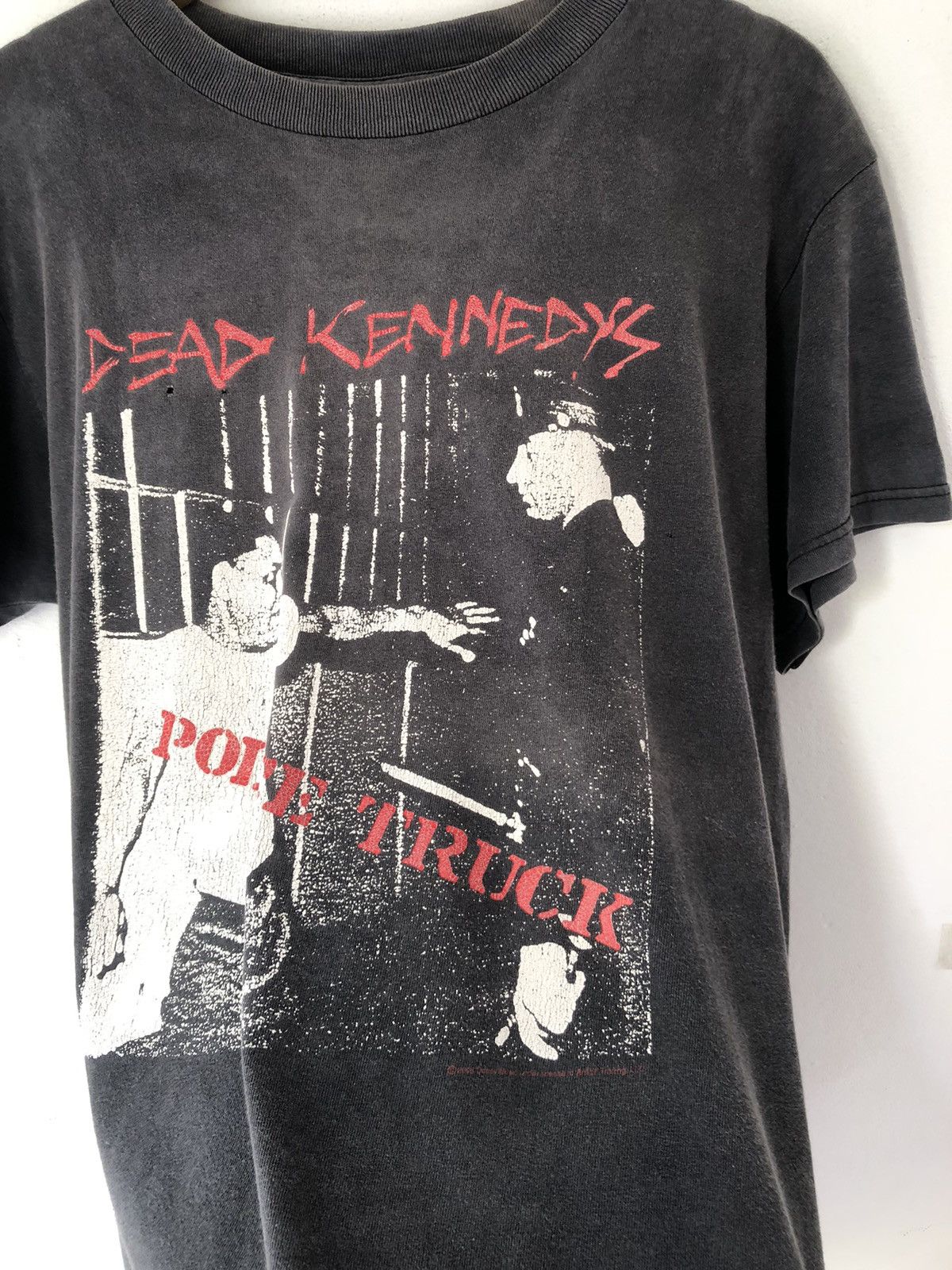 Band Tees 00s Dead Kennedys Police Truck Perfect Faded Tshirt Size US M / EU 48-50 / 2 - 2 Thumbnail