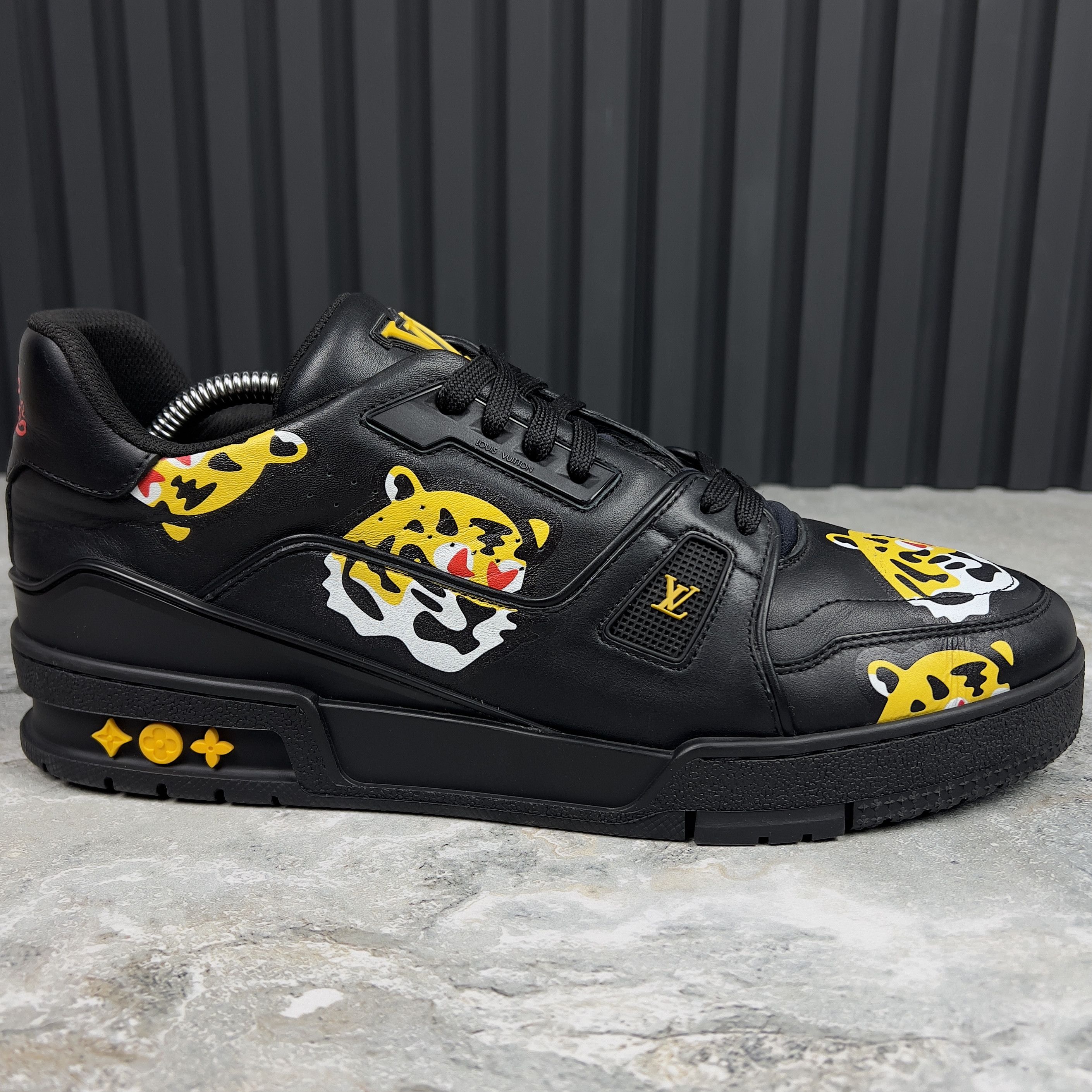 Louis Vuitton Louis Vuitton Nigo Trainer LV Tiger Sneaker Monogram Size US 9.5 / EU 42-43 - 10 Thumbnail