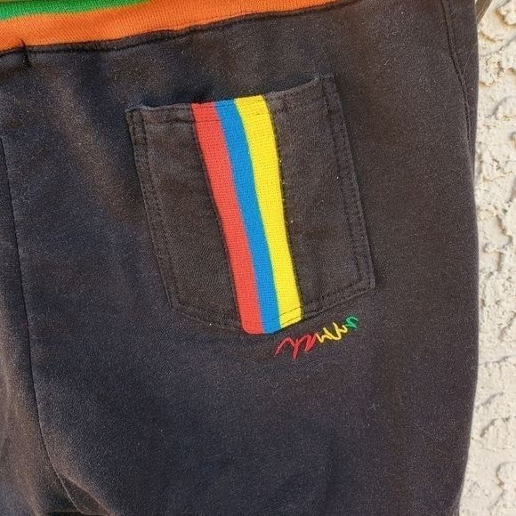 Coogi COOGI Black Rainbow Strip Pocketed Sz. M Crop Sweatpants Size 32" / US 10 / IT 46 - 3 Thumbnail