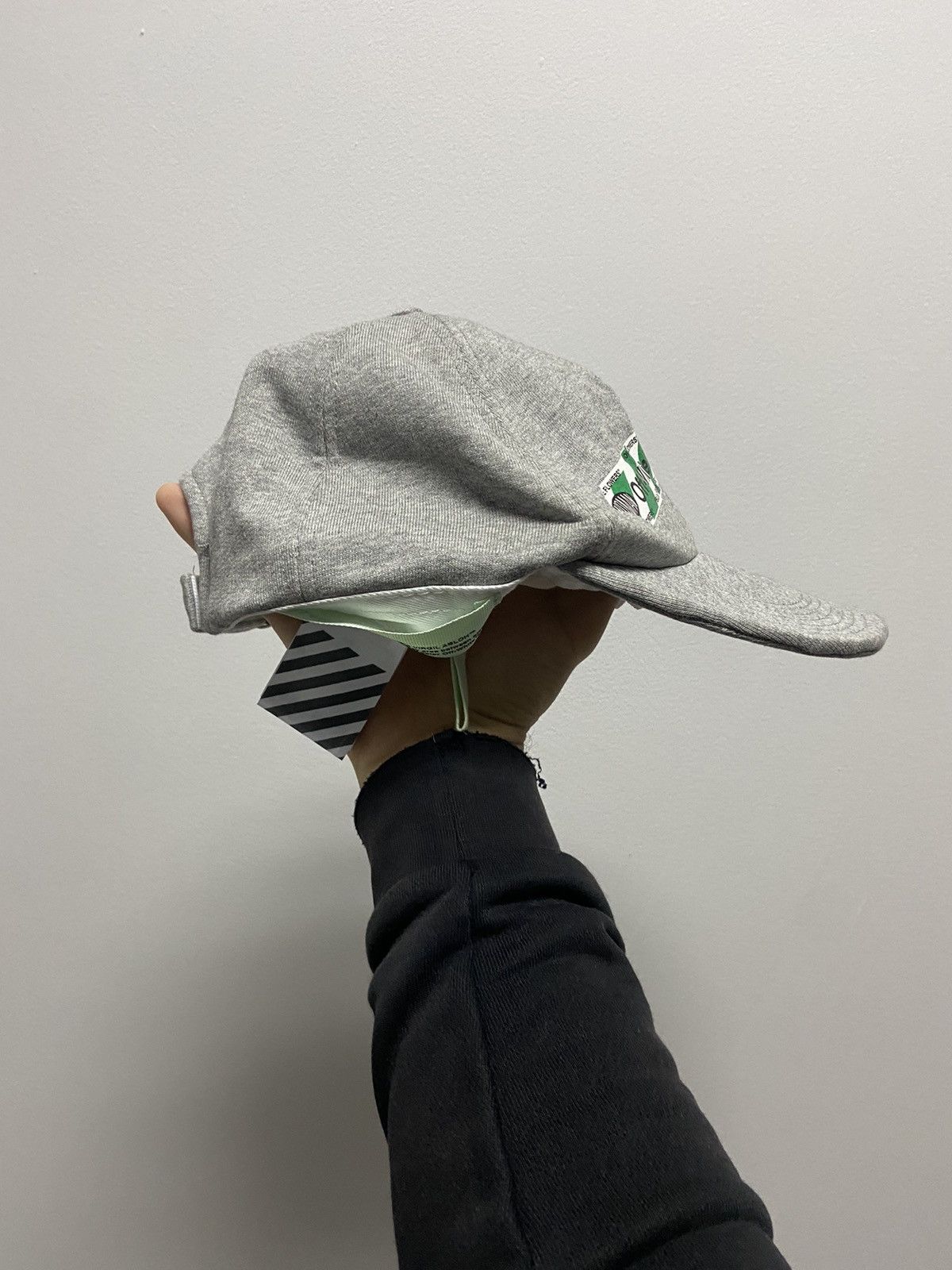 Off-White Off white "woman" cap 5 panel SnapBack big logo Size ONE SIZE - 3 Thumbnail