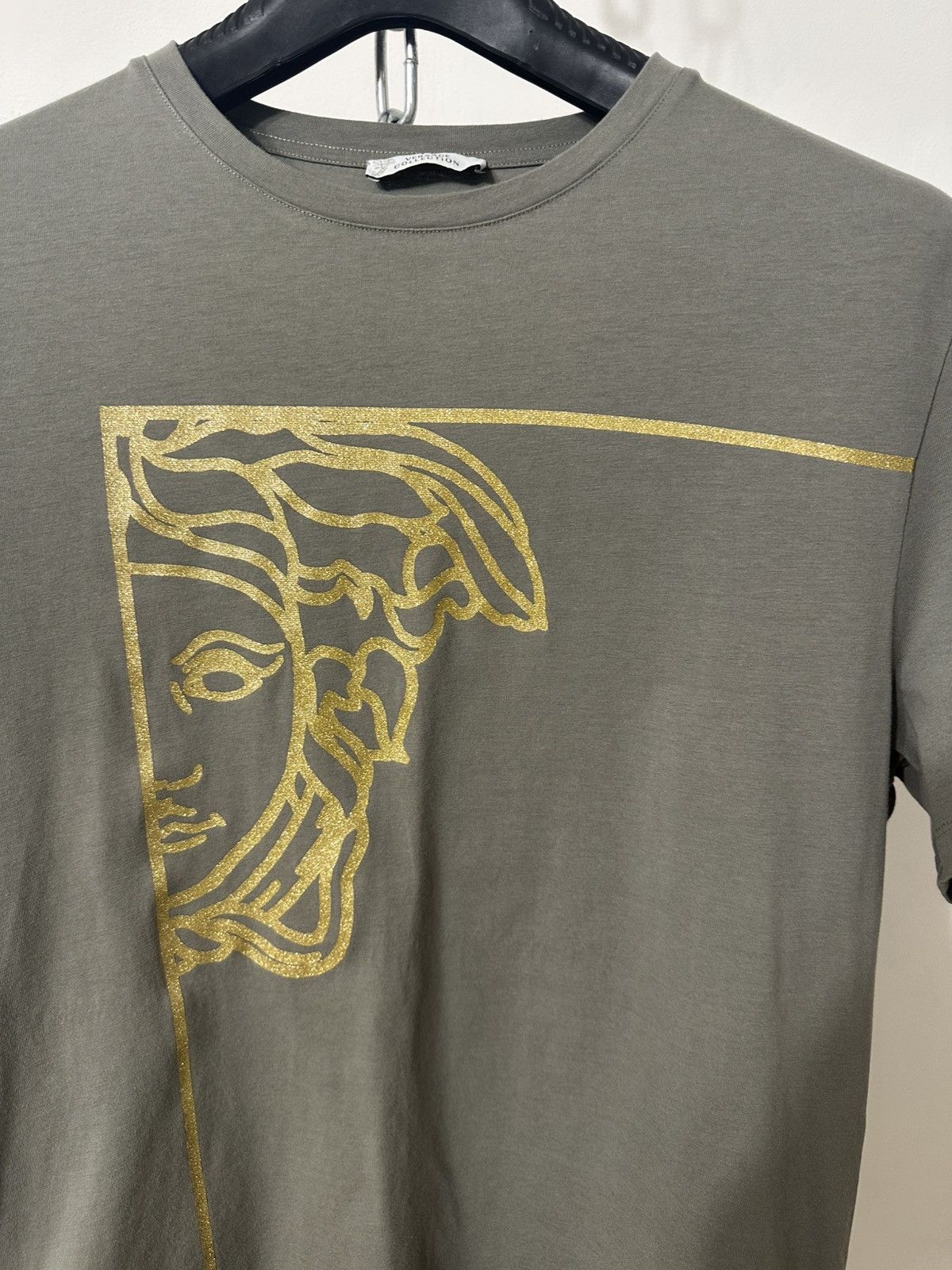 Versace Versace Half Medusa Head Print T-Shirt in Grey Cotton Size US XXL / EU 58 / 5 - 2 Thumbnail