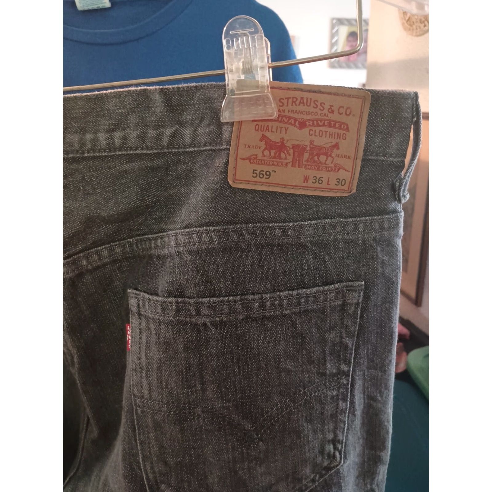 Levi's VINTAGE Levi Strauss Jeans Men's 569 Size 36/30 Gray Loose Fit Wide-Leg 569 Mens Jeans Gray 90s? Size US 36 / EU 52 - 3 Thumbnail