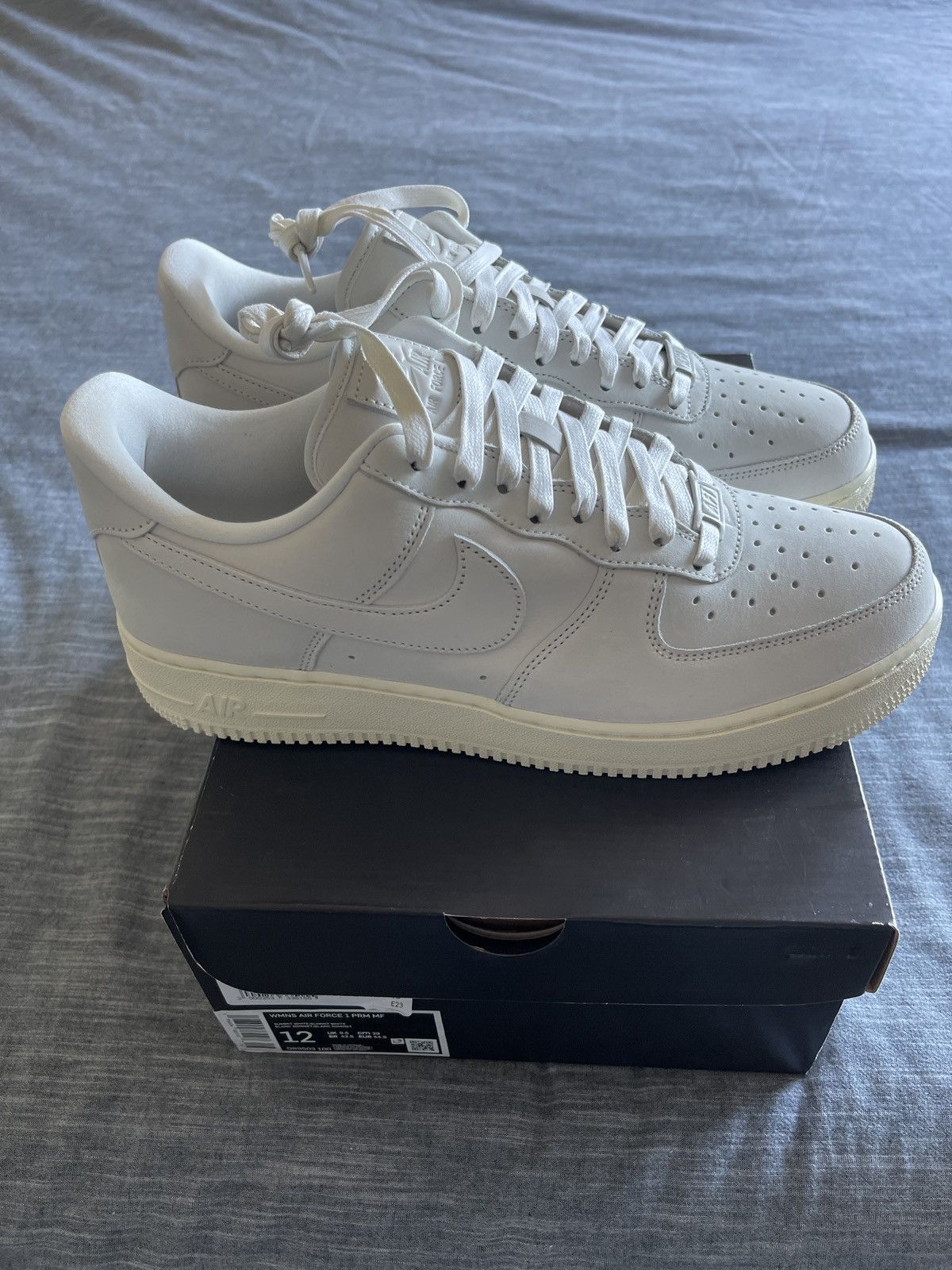 Nike Air Force 1 Summit White Size US 10.5 / EU 43-44 - 10 Thumbnail