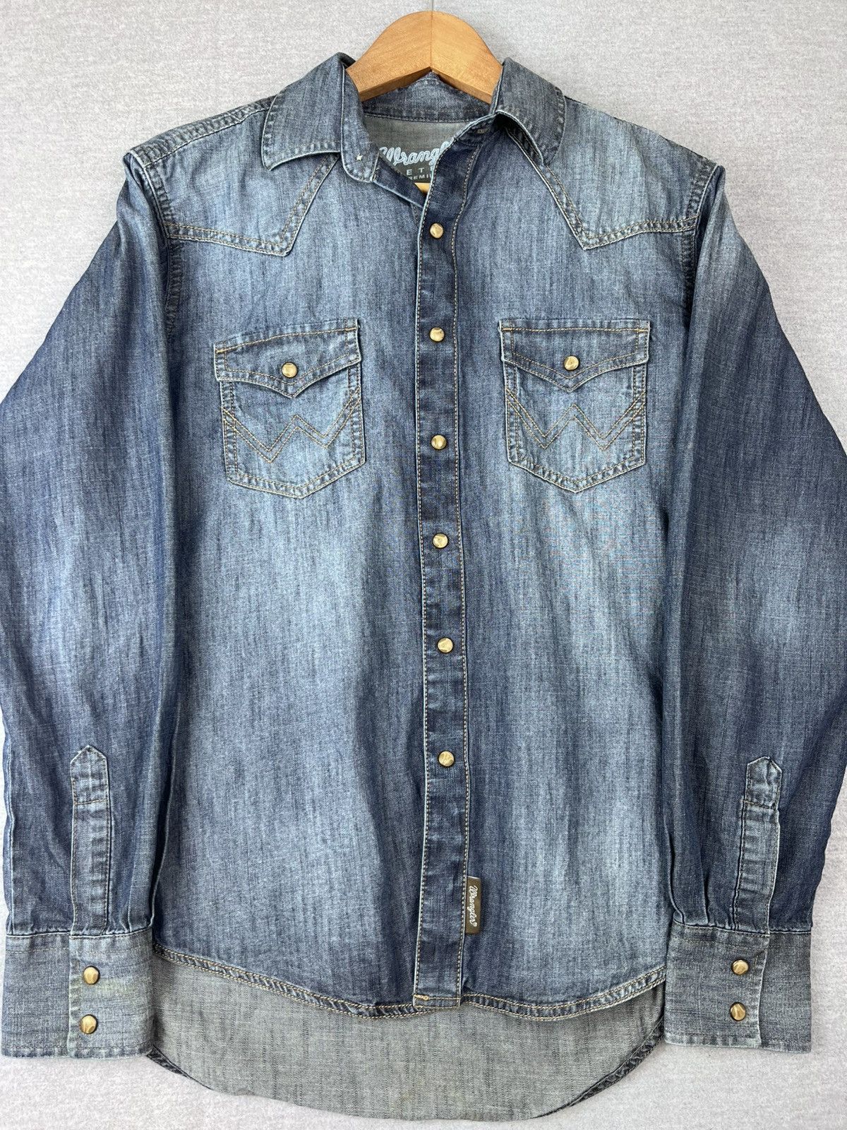 Vintage × Wrangler Wrangler Retro Premium Denim Mens Small Chambray Shirt Pearl Size US S / EU 44-46 / 1 - 2 Thumbnail