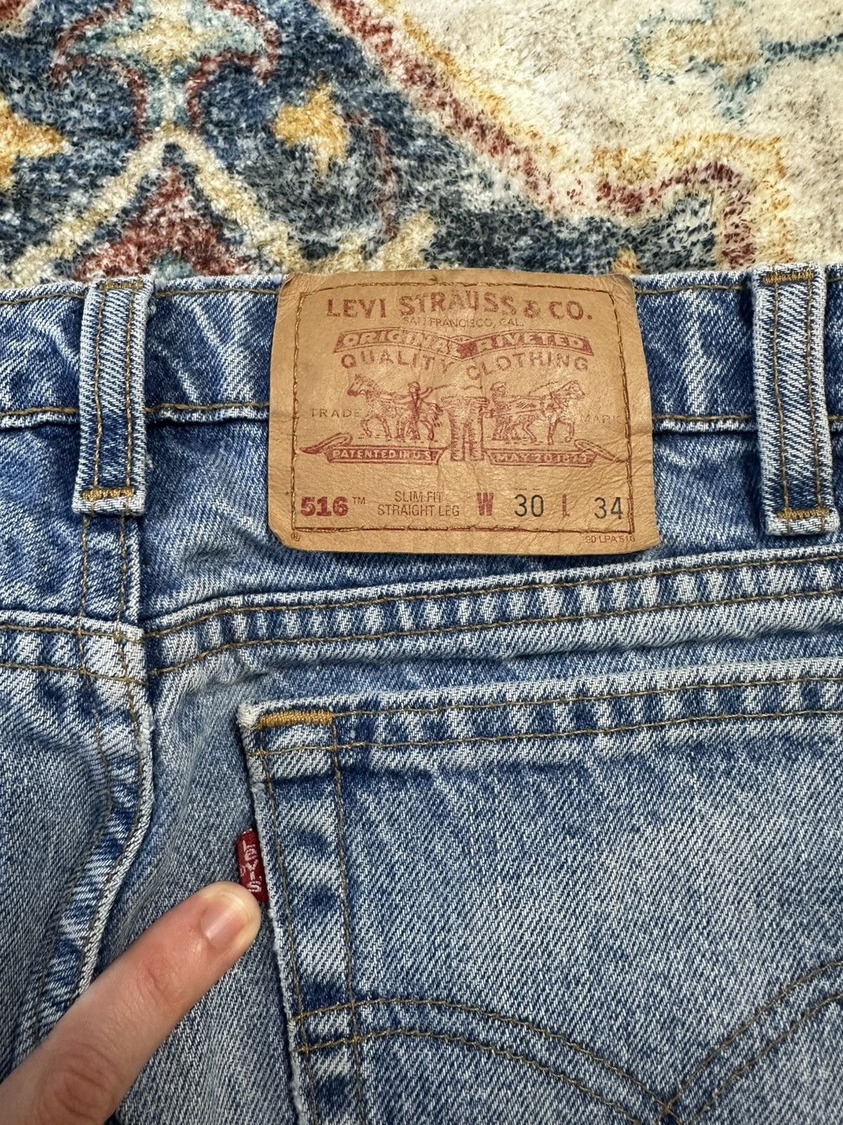 Vintage Vintage Levi’s Blue Light Wash Jeans Size 30 Size US 30 / EU 46 - 5 Thumbnail
