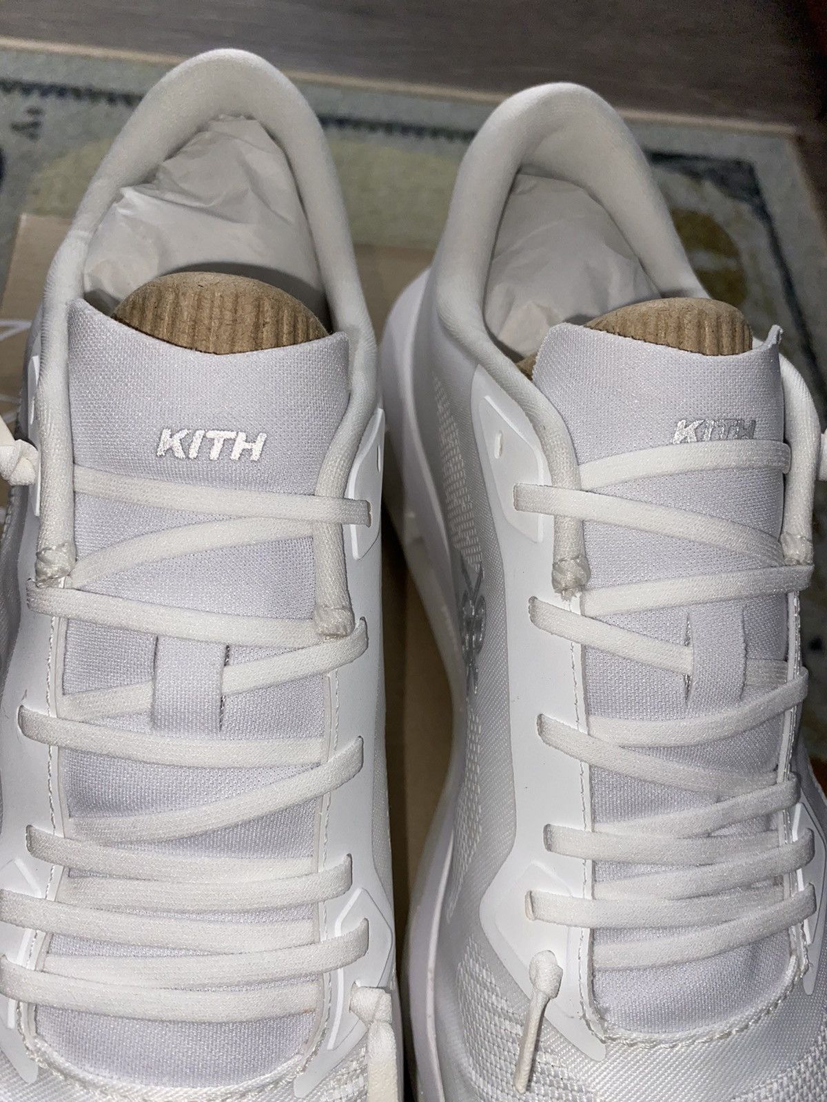 Kith × On On Running Cloudzone Kith White Ice Size US 7 / EU 40 - 5 Thumbnail