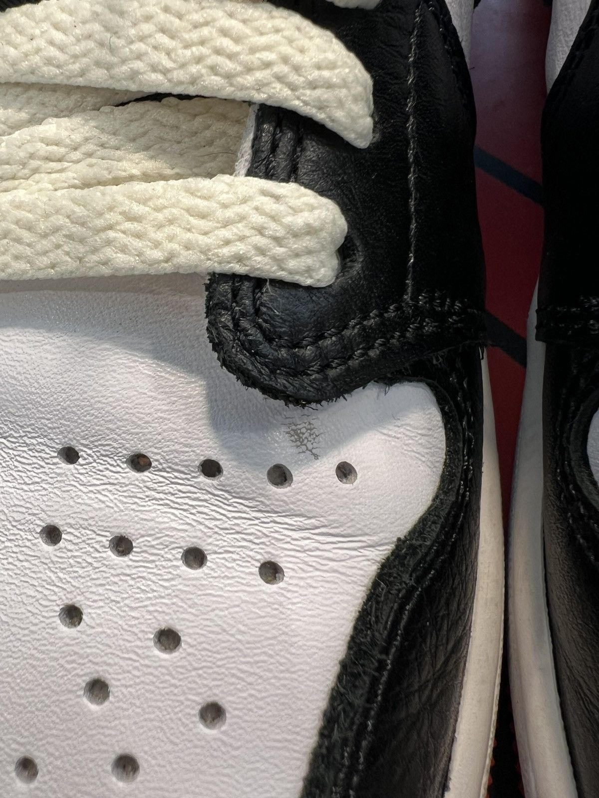 Jordan Brand Jordan 1 Retro Low OG (Black Toe) Size US 10.5 / EU 43-44 - 9 Thumbnail