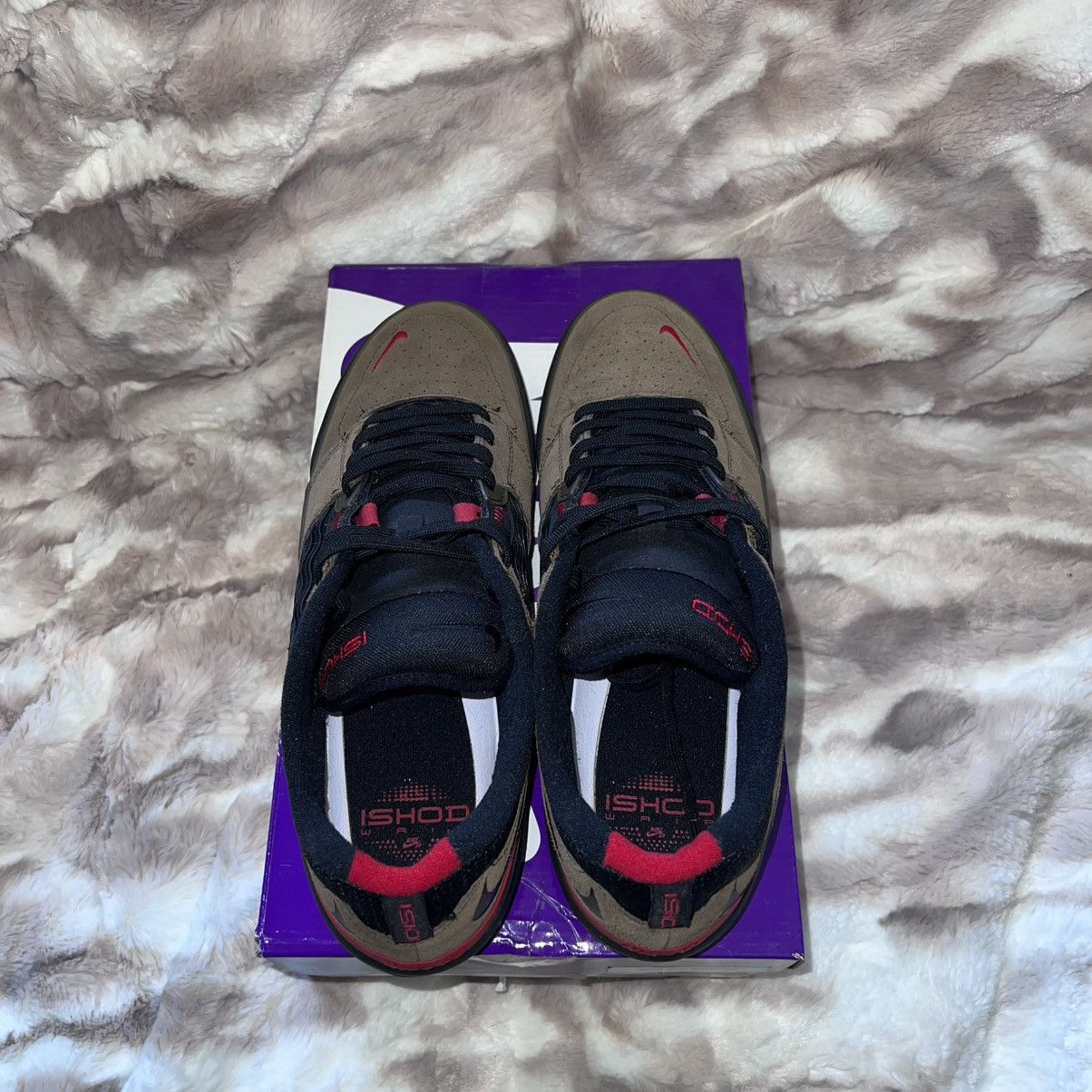 Nike NIKE SB ISHOD WAIR LIGHT OLIVE Size US 9 / EU 42 - 6 Thumbnail