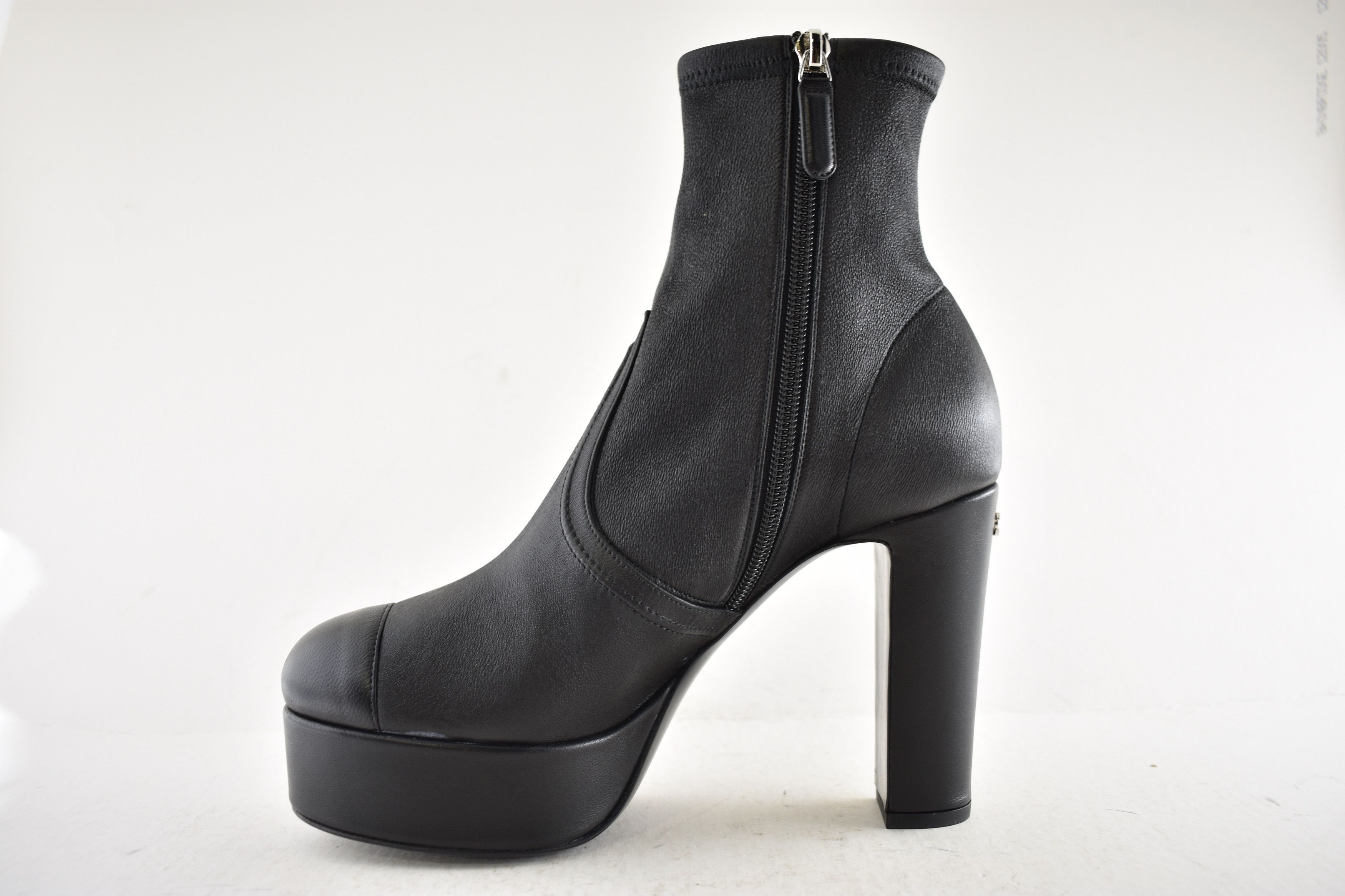 Chanel Chanel 24K Black Short Ankle Platform Block Heel Bootie 39.5 Size US 9.5 / IT 39.5 - 10 Thumbnail