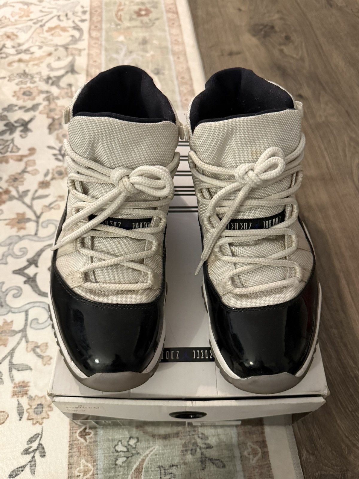 Nike Air Jordan 11 Retro 2011 Concord Size US 10 / EU 43 - 4 Thumbnail
