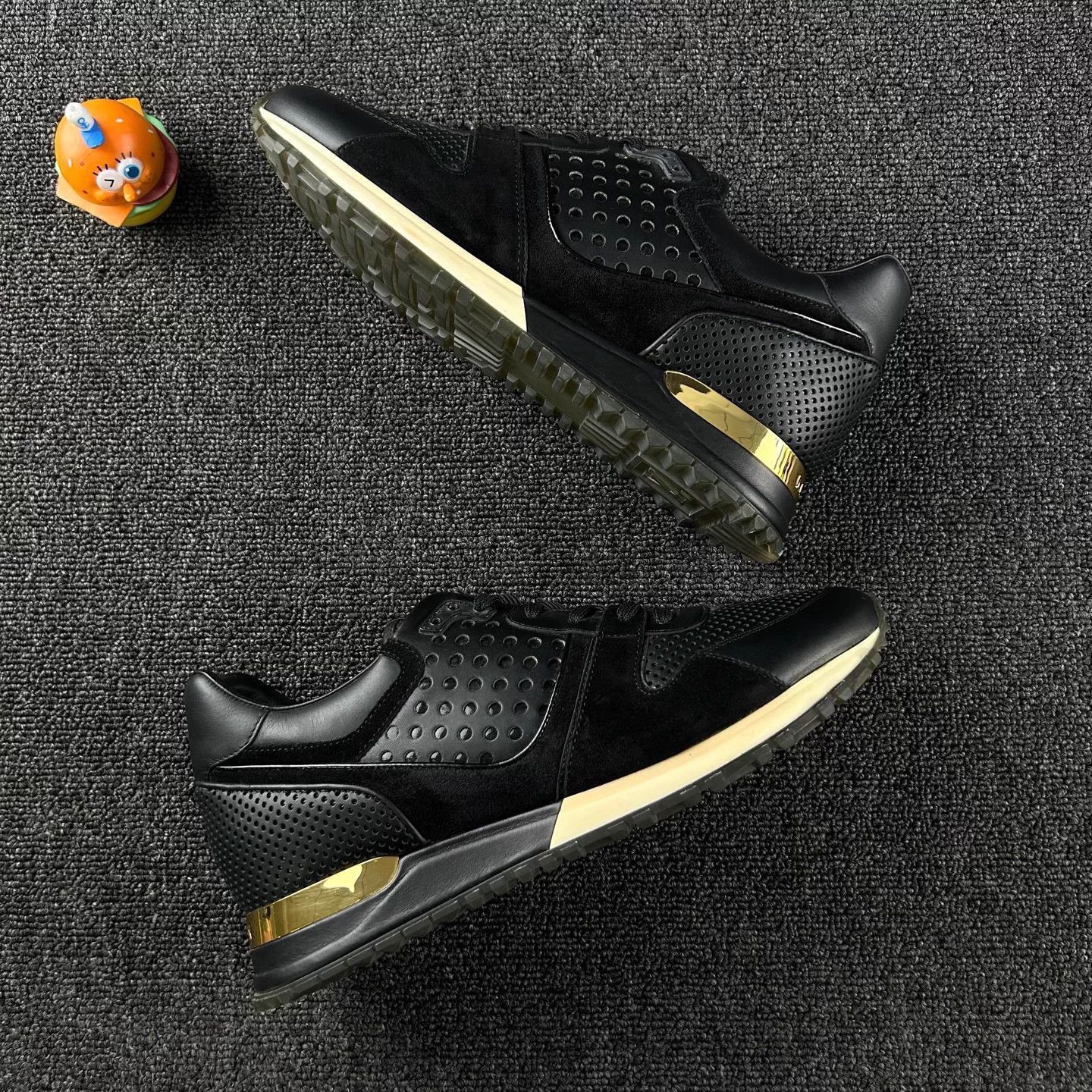 Louis Vuitton Louis Vuitton Black LV Logo Sneakers - Size 40 Size US 7 / EU 40 - 4 Thumbnail