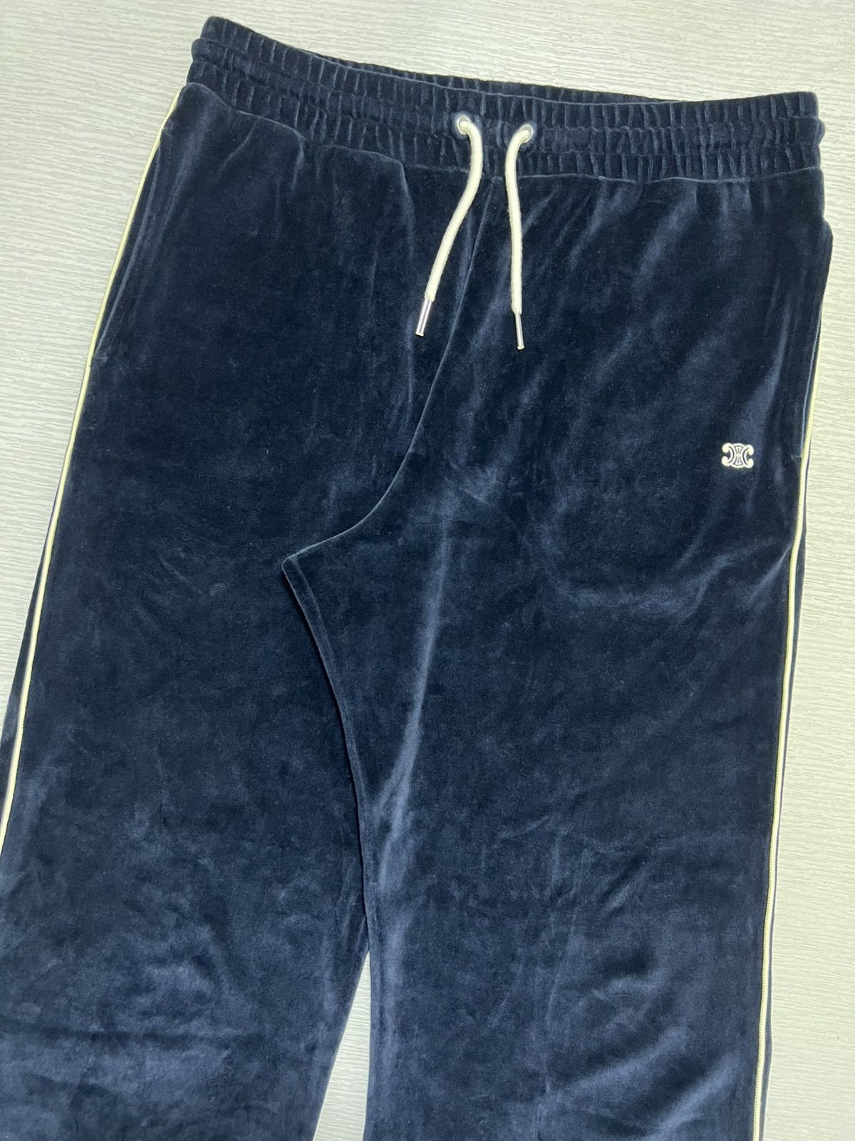 Celine Celine - Triomphe Logo Embroidered Velour Trackpants Size 30" / US 8 / IT 44 - 5 Thumbnail