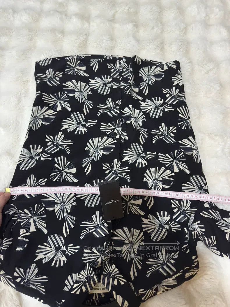 Saint Laurent Paris Saint Laurent Paris size 37 Prism Flower Pure Silk Short Sl Size US S / EU 44-46 / 1 - 8 Thumbnail