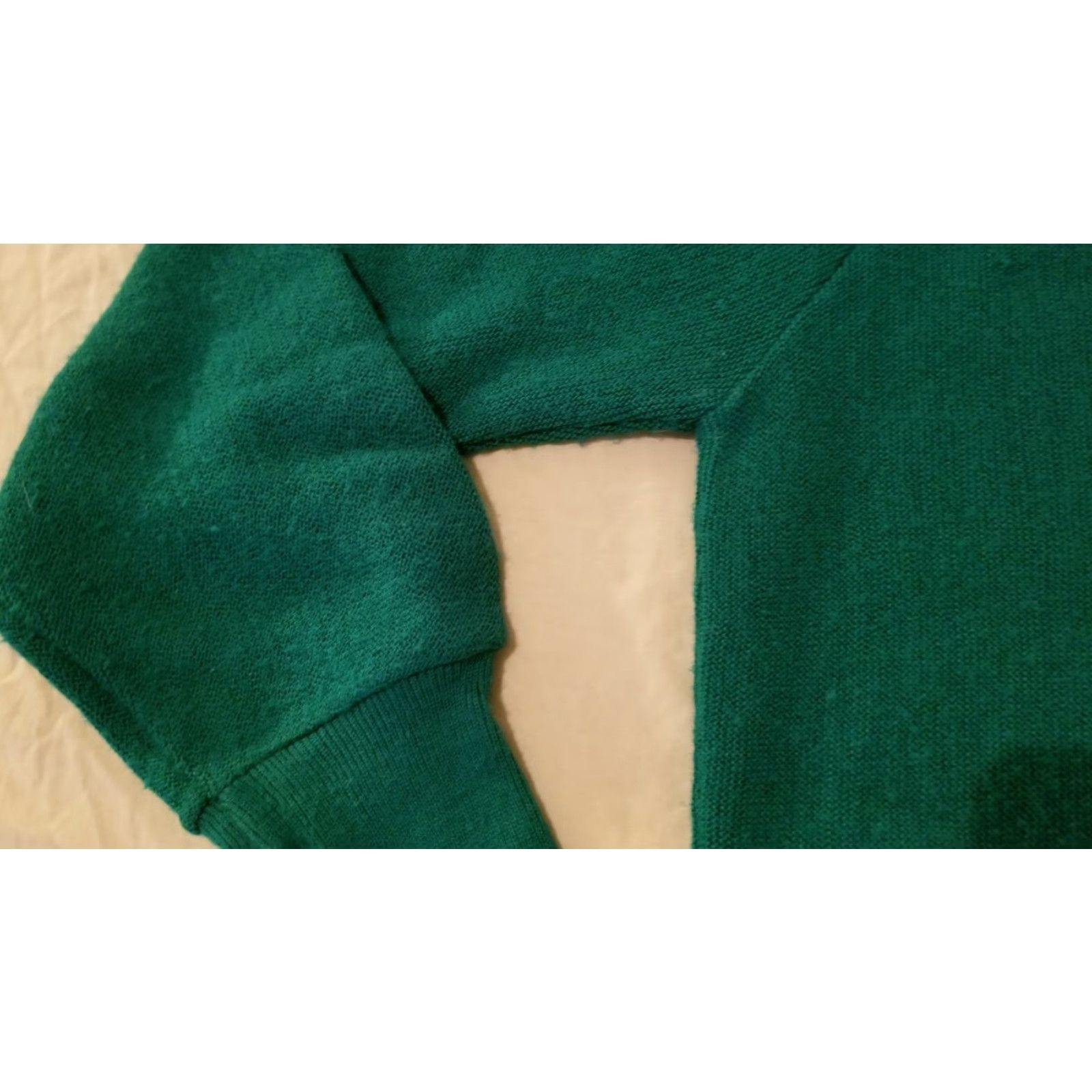 Izod VINTAGE Izod Lacoste V-Neck Sweater Mens L Green Pullover Sweater Mens Large Green Lacoste V-Neck - Vintage Mens Lacoste Sweater Green L Size US L / EU 52-54 / 3 - 4 Thumbnail
