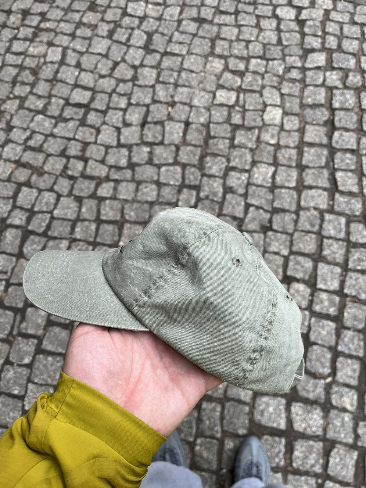 Oakley × Vintage Vintage Oakley Centre Logo Cap Hat y2k Size ONE SIZE - 4 Thumbnail