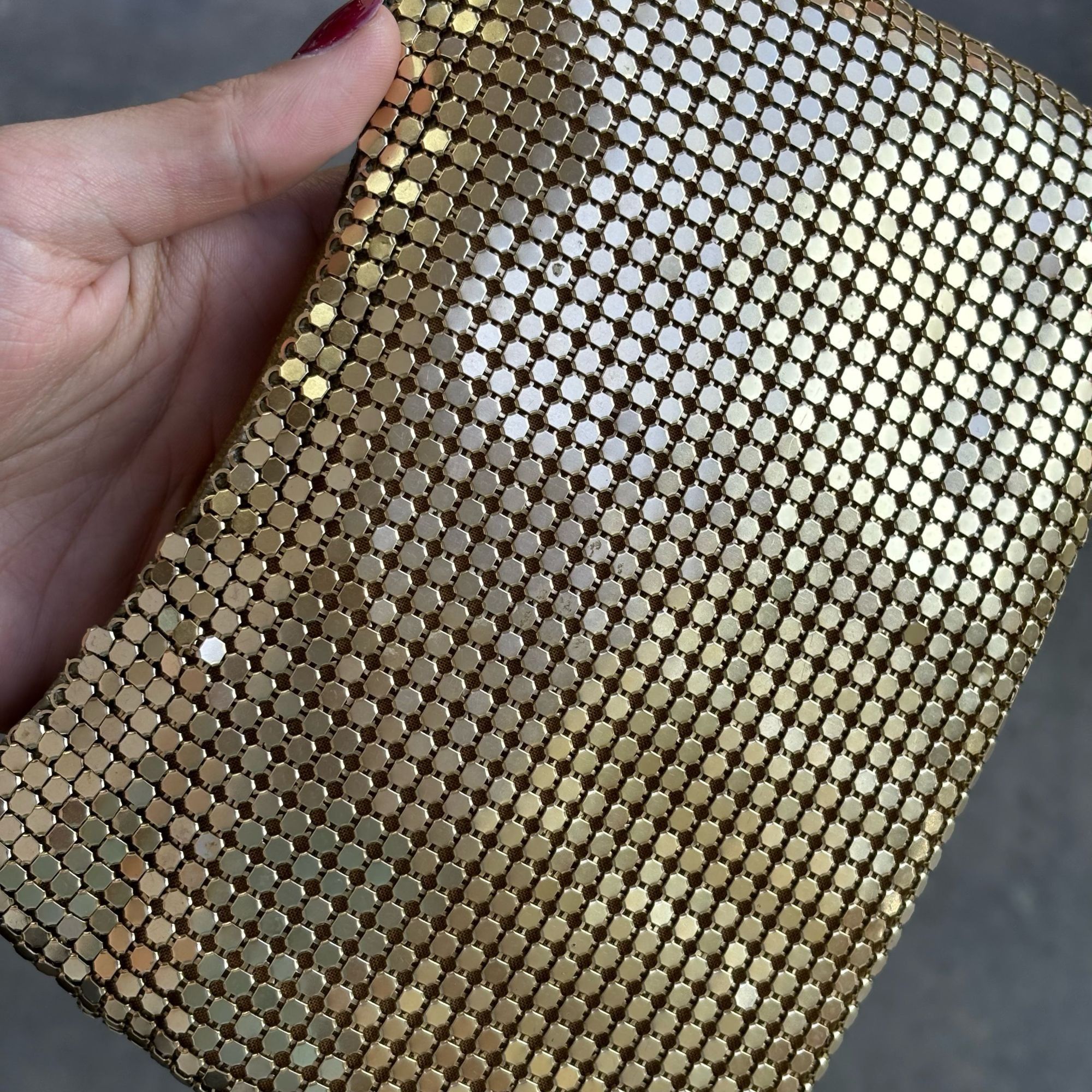 Vintage Vintage Gold Mesh Chain Bag Evening Clutch Purse Size ONE SIZE - 2 Thumbnail