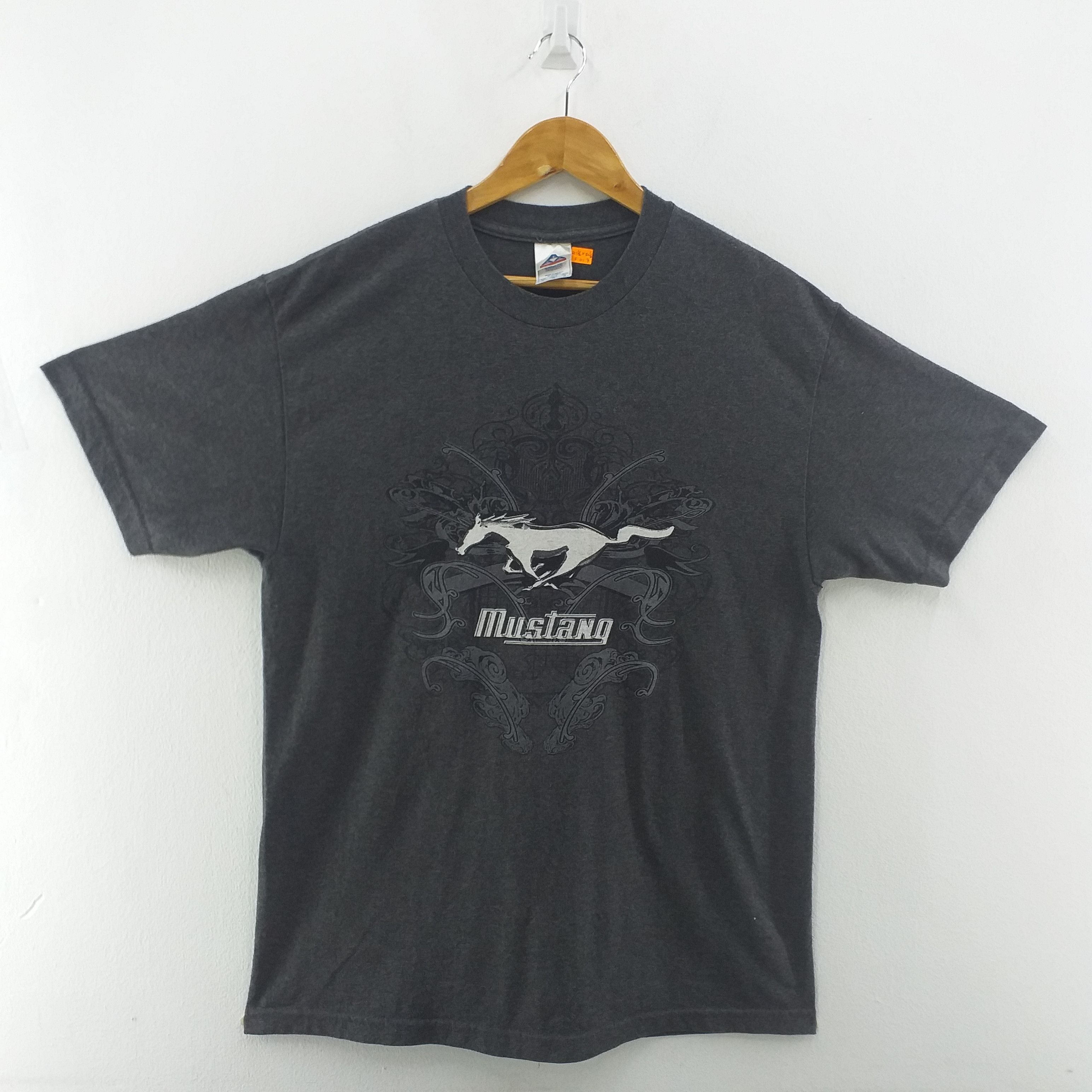 Mustang Vintage Big Logo Mustang Large Tshirt -F017 Size US L / EU 52-54 / 3 - 1 Thumbnail