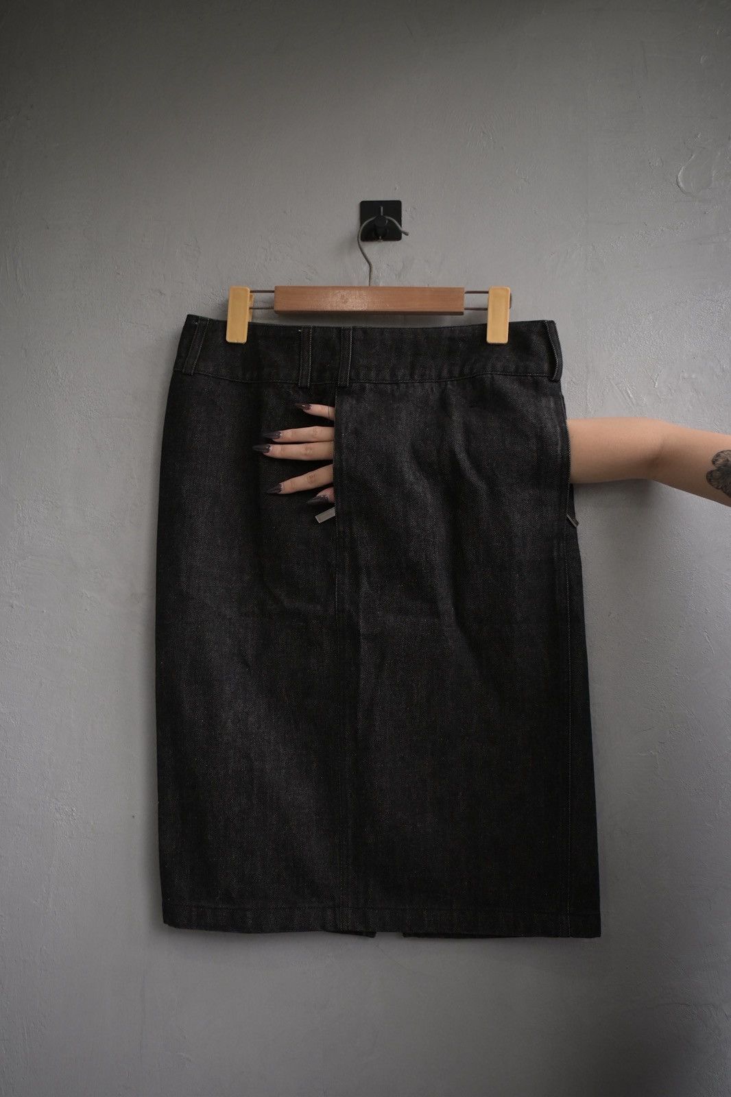 Gucci Gucci by Tom Ford S/S2002 denim pencil skirt Size 27" / US 4 / IT 40 - 9 Thumbnail