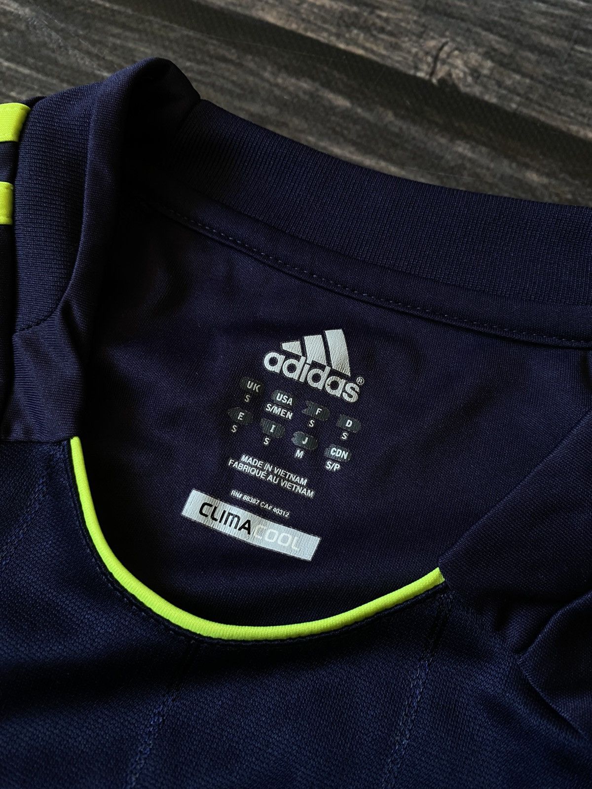 Adidas Adidas Real Madrid vintage soccer jersey Size US S / EU 44-46 / 1 - 4 Thumbnail