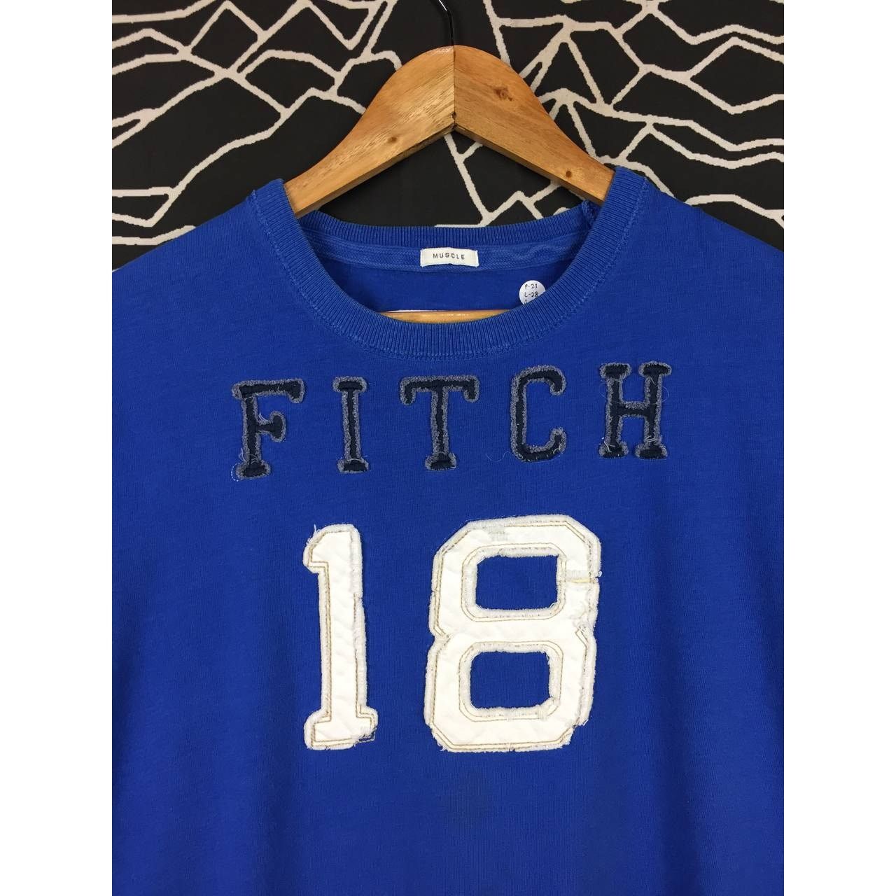 Abercrombie & Fitch Abercrombie & Fitch Embroidered Logo Long Sleeve Tee Size US L / EU 52-54 / 3 - 3 Thumbnail