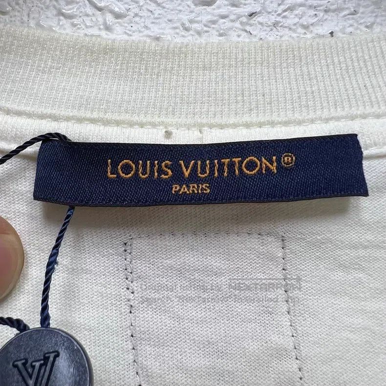 Louis Vuitton Louis Vuitton Fei Dong co-branded glitter logo short-sleev Size US L / EU 52-54 / 3 - 3 Thumbnail