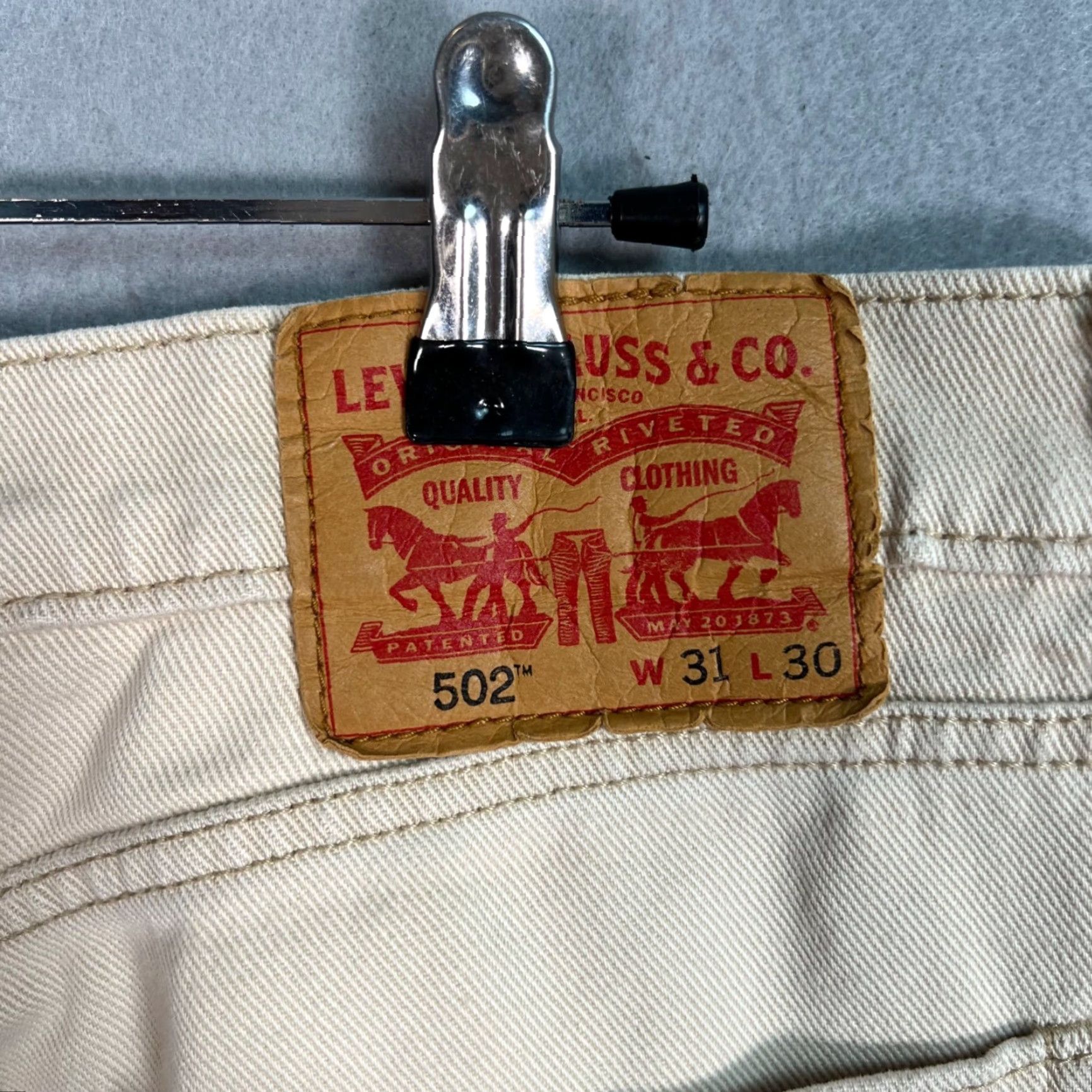 Levi's Levis 502 Beige Tapered Fit Jeans 31 x 30 Cotton Denim Men Jeans Size 31 Beige Tapered Levi's 502 Vintage/Regular Size US 31 - 3 Thumbnail