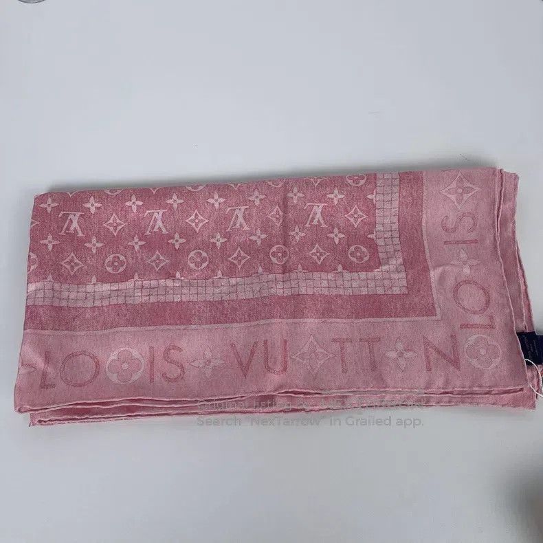 Louis Vuitton Louis Vuitton Mulberry Silk Scarf Size ONE SIZE - 2 Thumbnail