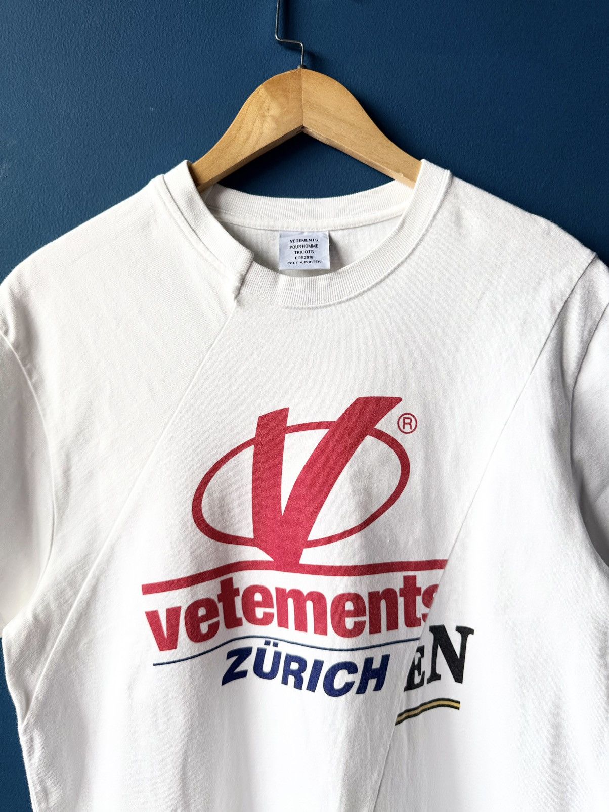 Vetements Vetement 2018 Zurich Tee Size US M / EU 48-50 / 2 - 2 Thumbnail