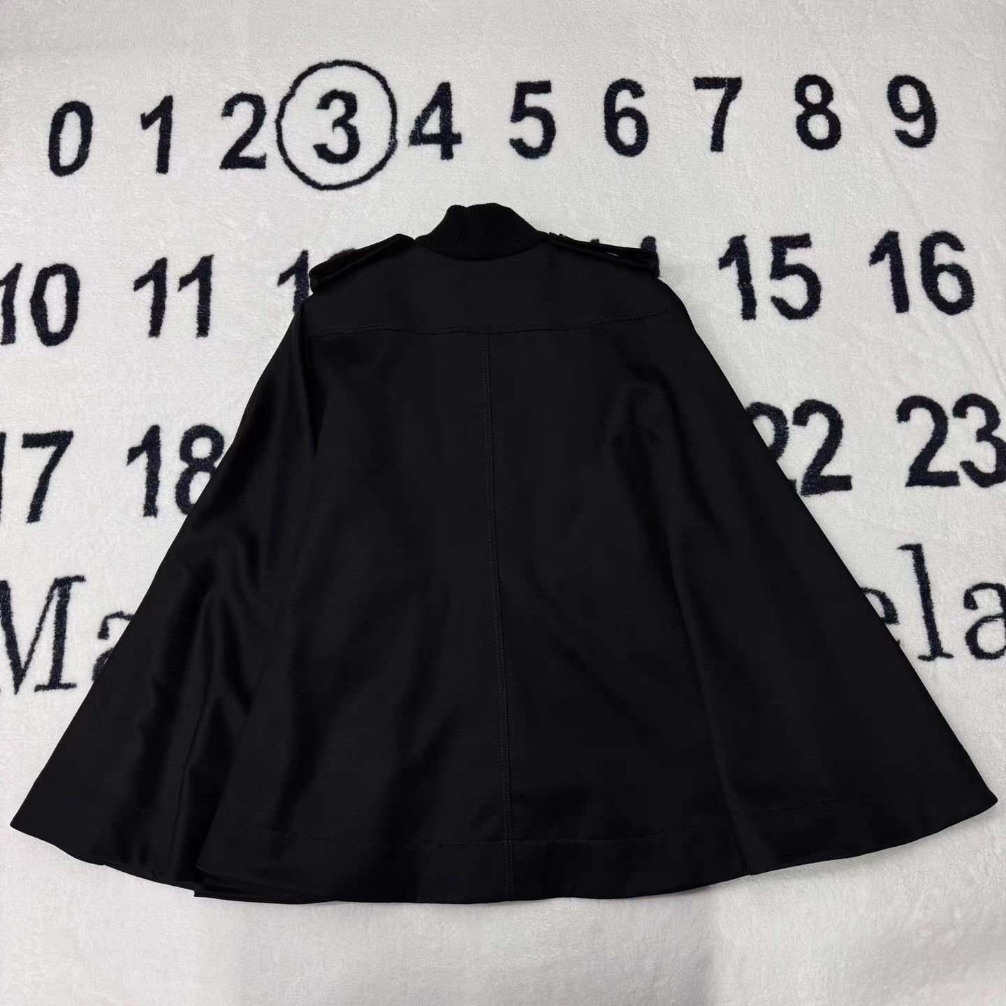 Alexander McQueen Alexander McQueen Black Look Shawl Collar Zip-Up Jacket Q10 Size US M / EU 48-50 / 2 - 2 Thumbnail