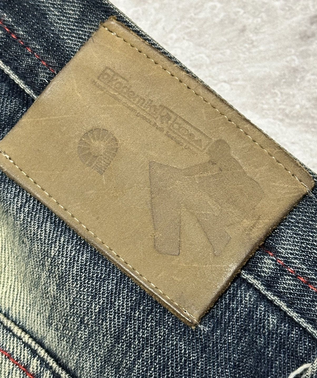 Vintage Akademiks Mens Embroidered Blue Jeans Size US 34 / EU 50 - 11 Thumbnail