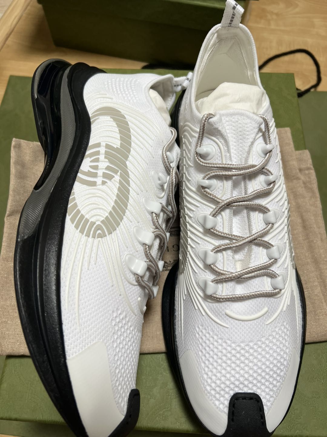 Gucci Gucci Run White Black Size US 13 / EU 46 - 7 Thumbnail