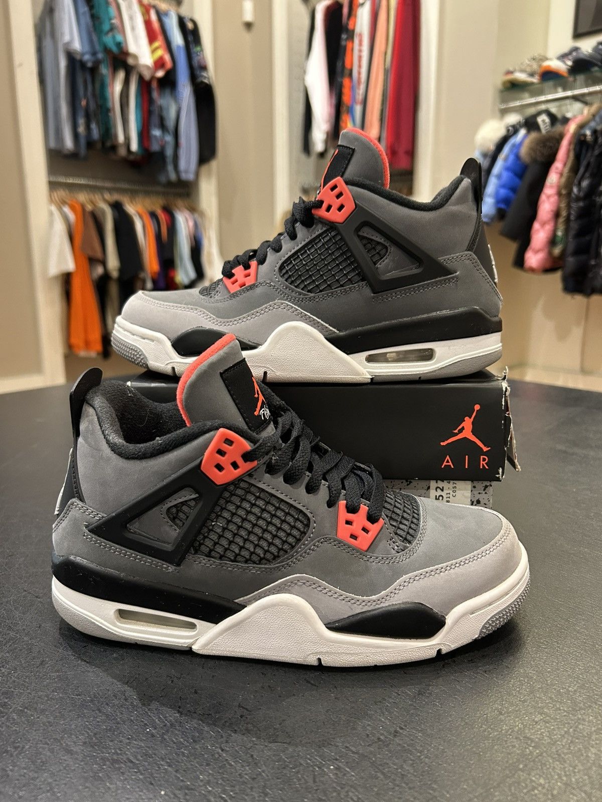 Jordan Brand Jordan 4 Retro Size US 6 / EU 39 - 1 Thumbnail