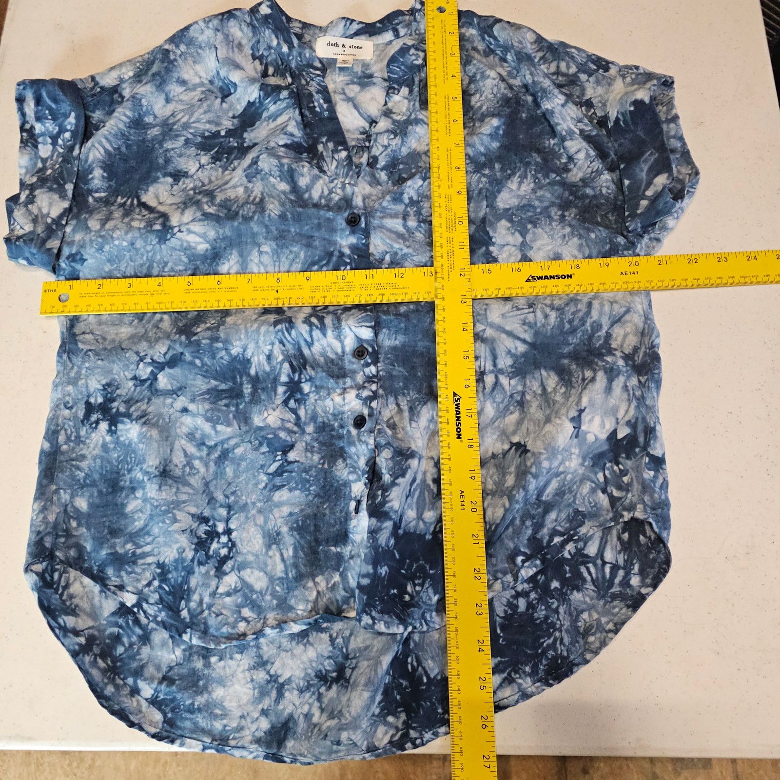 Anthropologie Anthropologie cloth & stone Button Tie Dye Blue Top S 3364 Size S / US 4 / IT 40 - 6 Thumbnail
