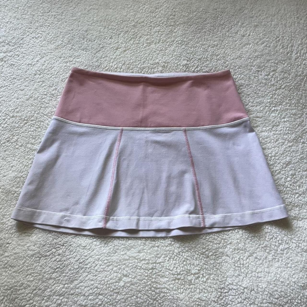Lululemon 2000s Lululemon pink and white reversible mini skirt Size 28" / US 6 / IT 42 - 2 Thumbnail