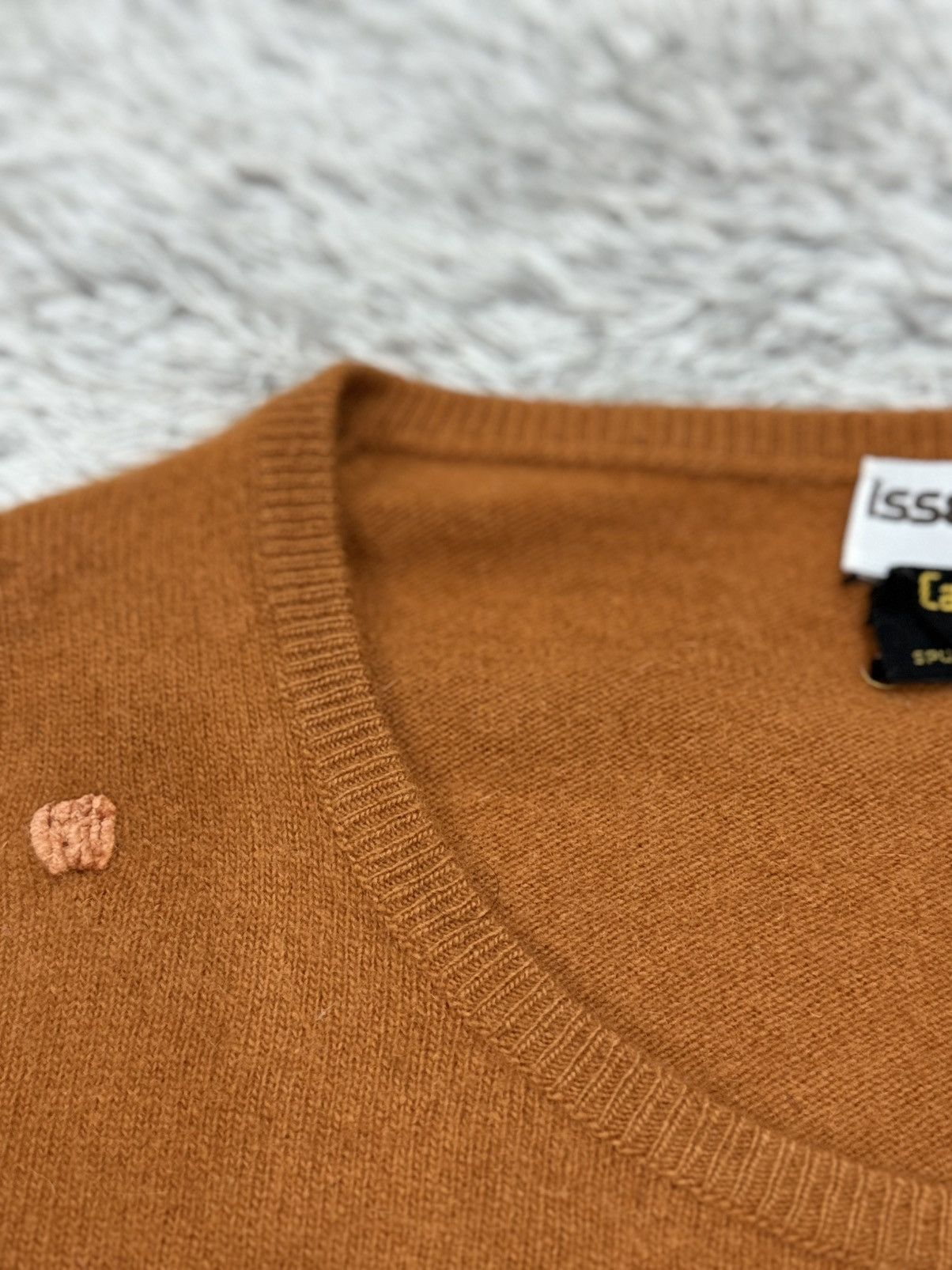 Issey Miyake ISSEY MIYAKE FLORAL APPLIQUÉS CROP CASHMERE SWEATER Size XXS / US 00 / IT 34 - 6 Thumbnail