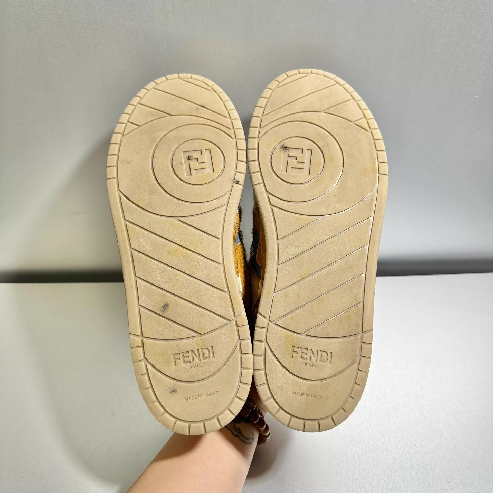 Fendi Fendi Match Horsehair Beaded 9/43 EUC Size US 10 / EU 43 - 7 Thumbnail