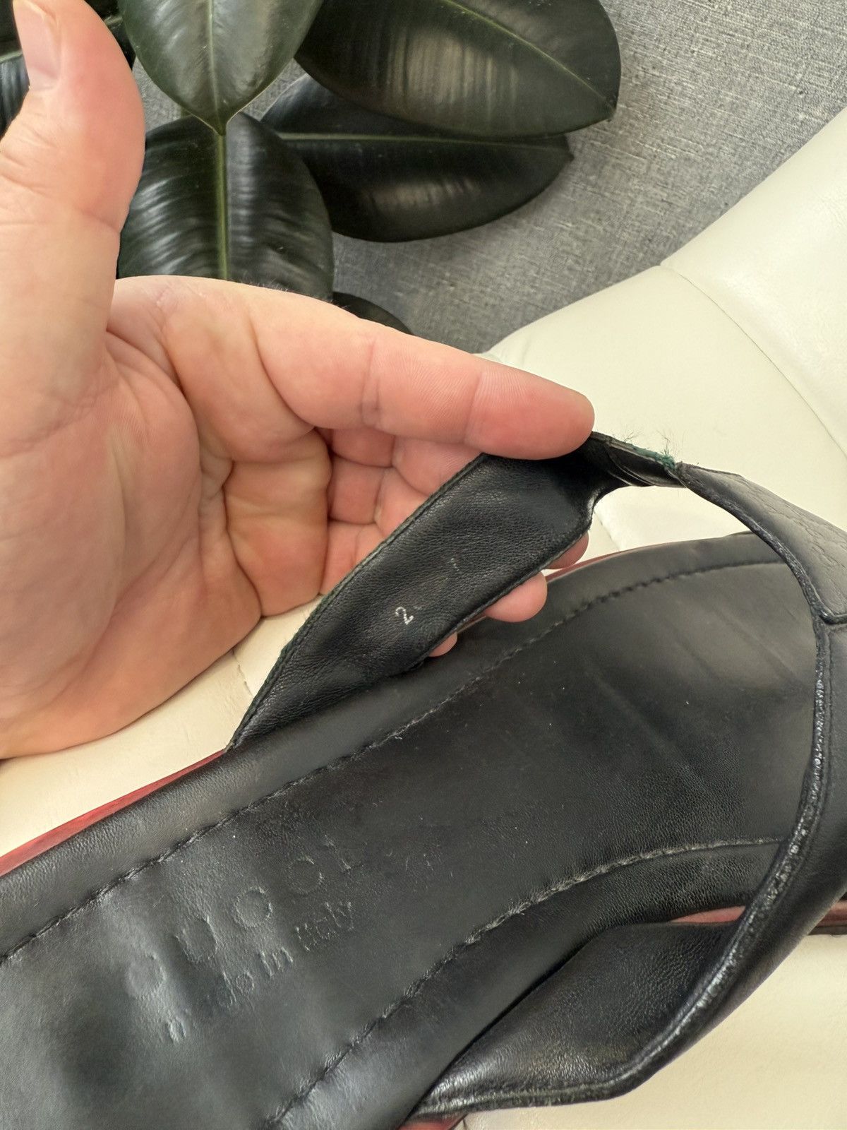Gucci Gucci Black Leather Flip Flops Sandals GG Web Stripe Slides Size US 11 / EU 44 - 19 Thumbnail