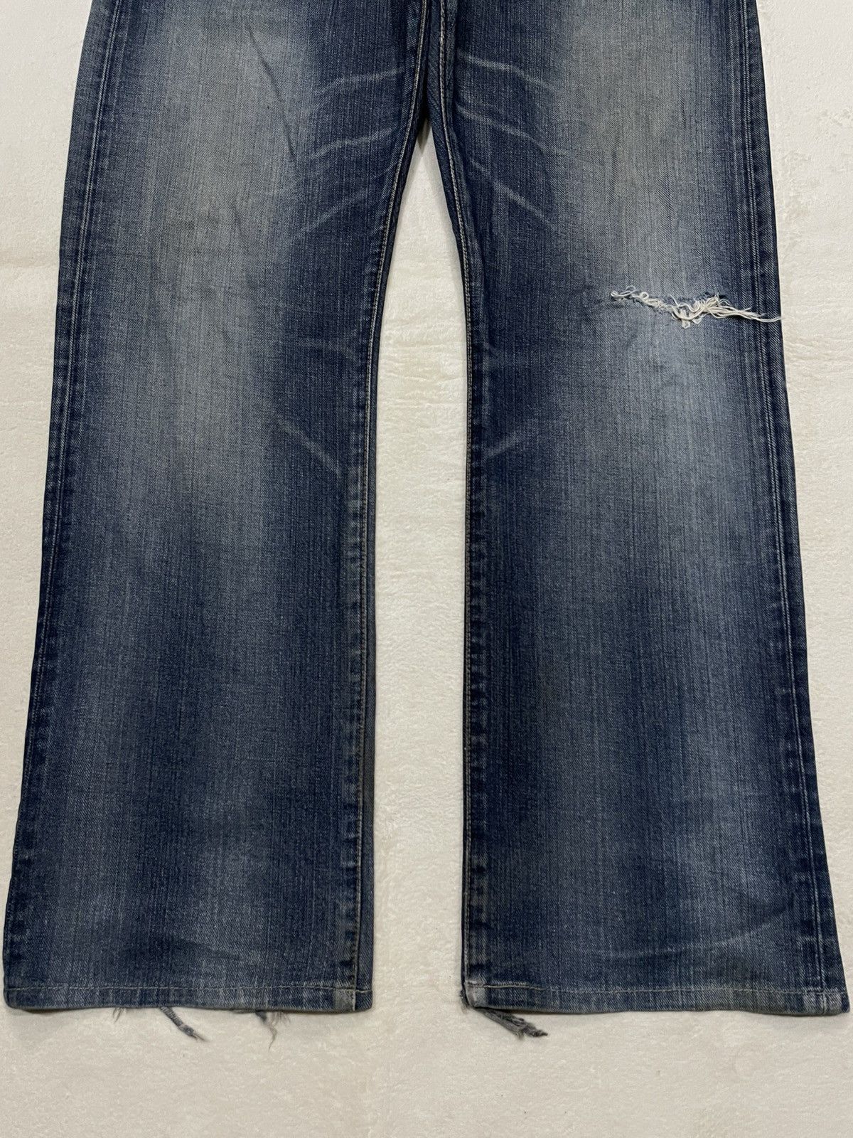 Edwin Vintage Edwin Straight Cut Distressed Faded Denim Jeans Size US 39 - 3 Thumbnail