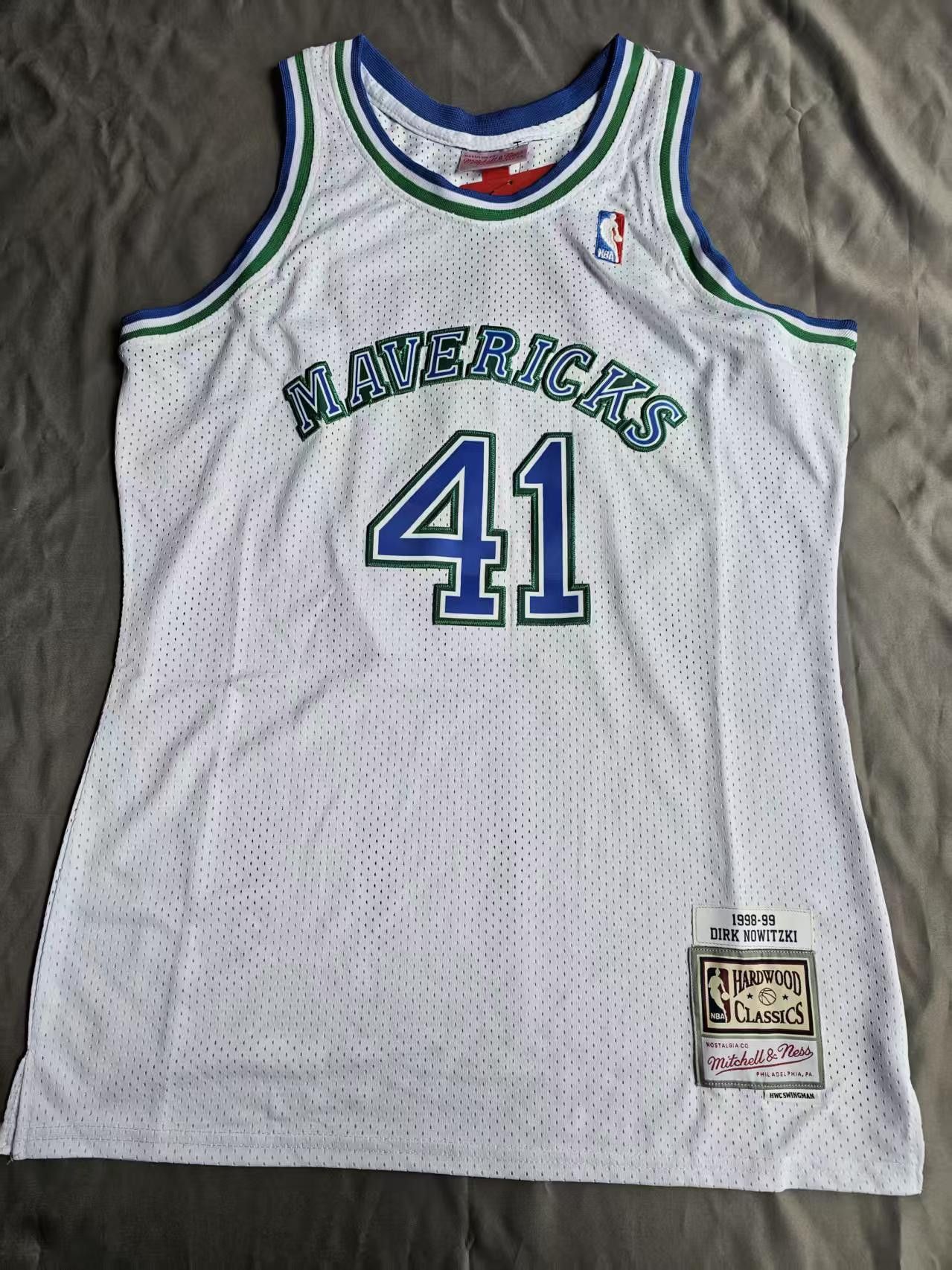 NBA #41 Dirk Nowitzki Jersey Dallas Mavericks 1998 1999 White Size US L / EU 52-54 / 3 - 1 Thumbnail
