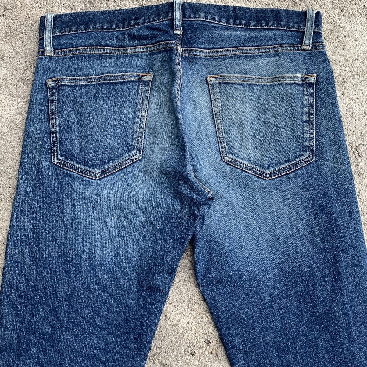 Undercover × Uniqlo Vintage Faded Two Tone Uniqlo Distressed Jeans Denim W33 Size US 33 - 11 Thumbnail