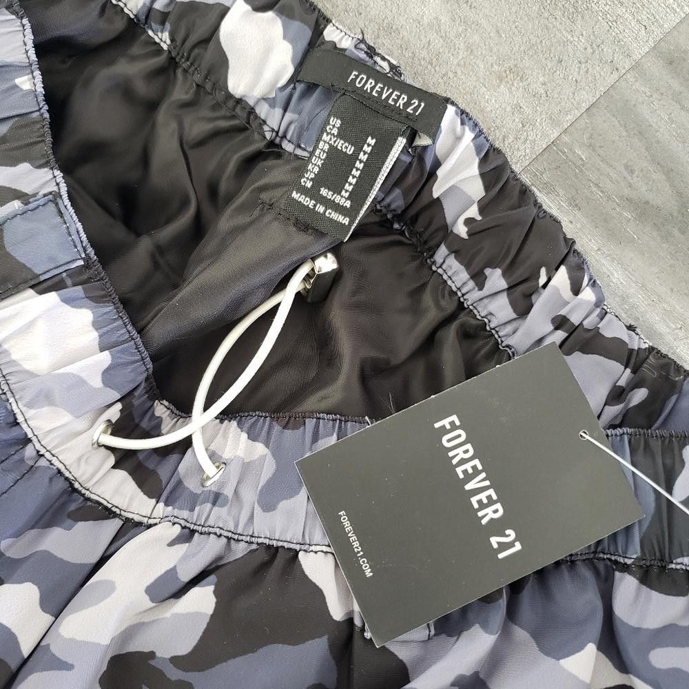 Forever 21 Navy Camouflage F21 Cargo Track Pant Size 32" / US 10 / IT 46 - 3 Thumbnail